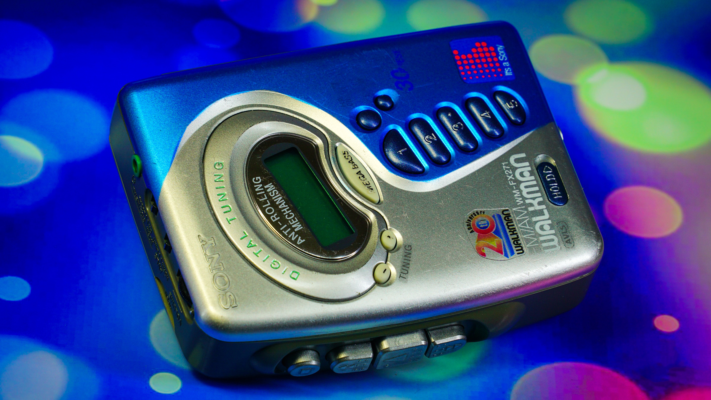 واکمن رادیو کاست زیبا و خوشرنگ سونی