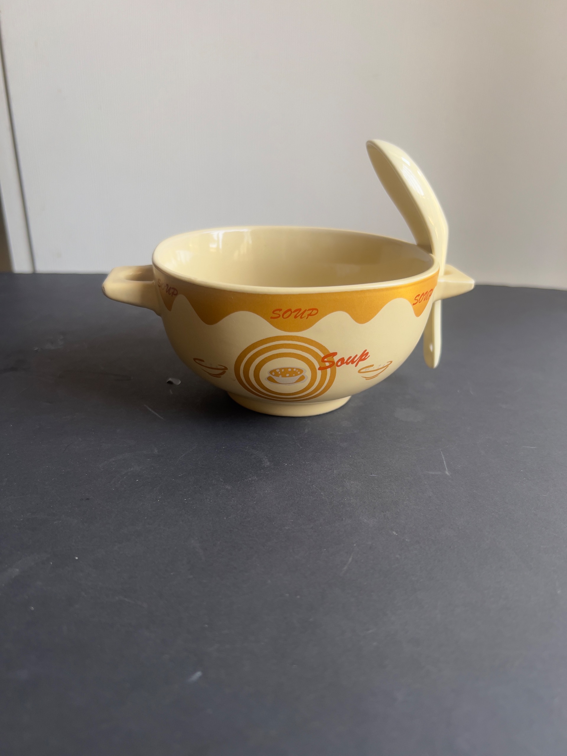 کاسه سوپ خوری