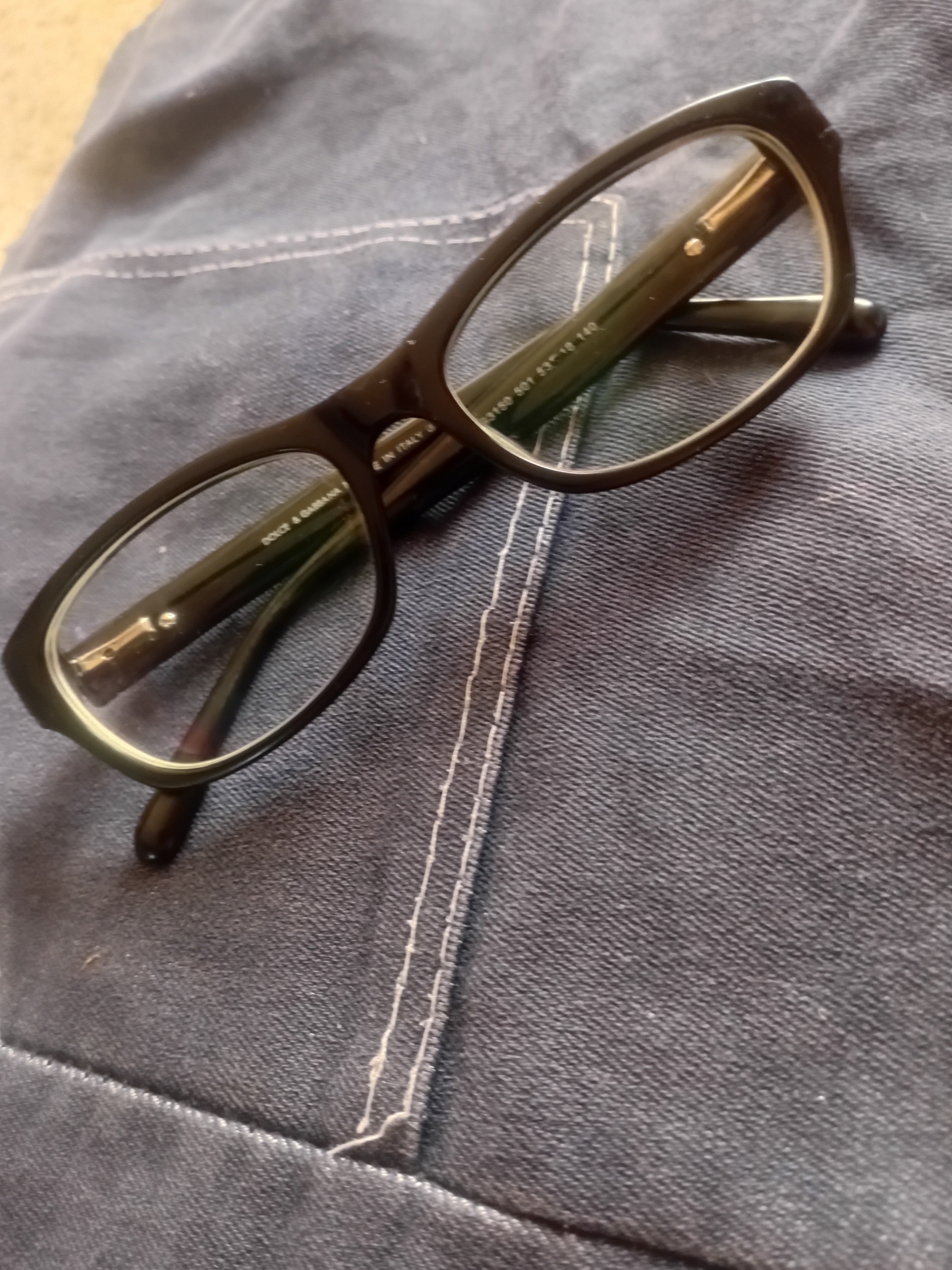 عینک دی اند جی ، ایتالیا