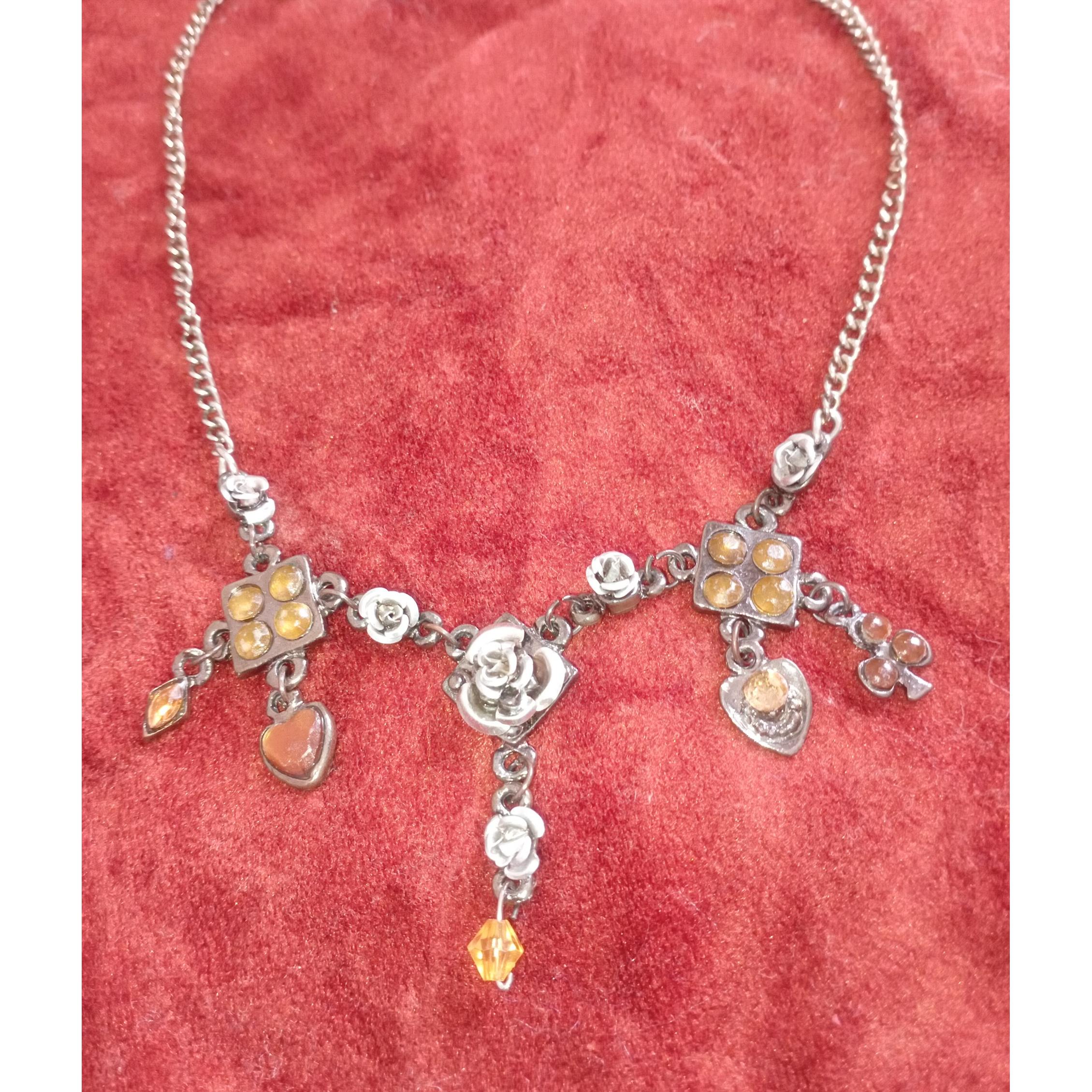 گردنبند فلزی با نگین