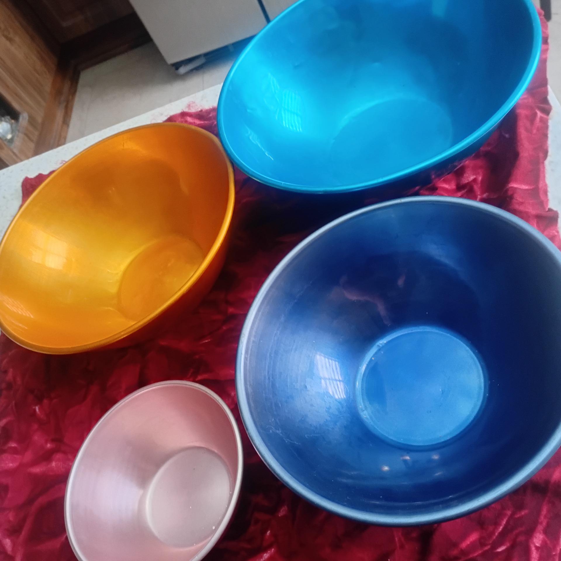 کاسه های قدیمی رنگی