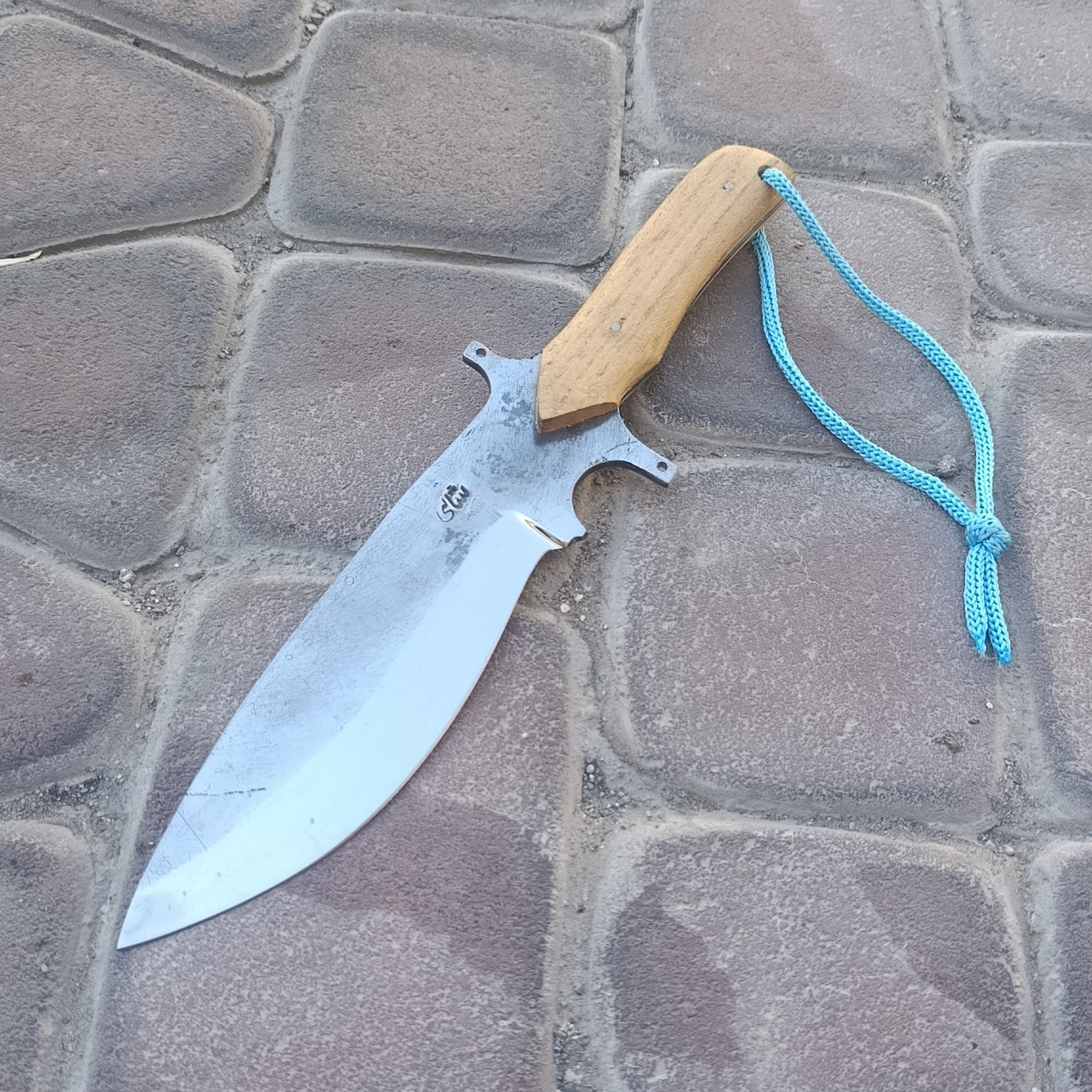 چاقوی شکاری شاهی بریتانیایی اصل زنجان با غلاف