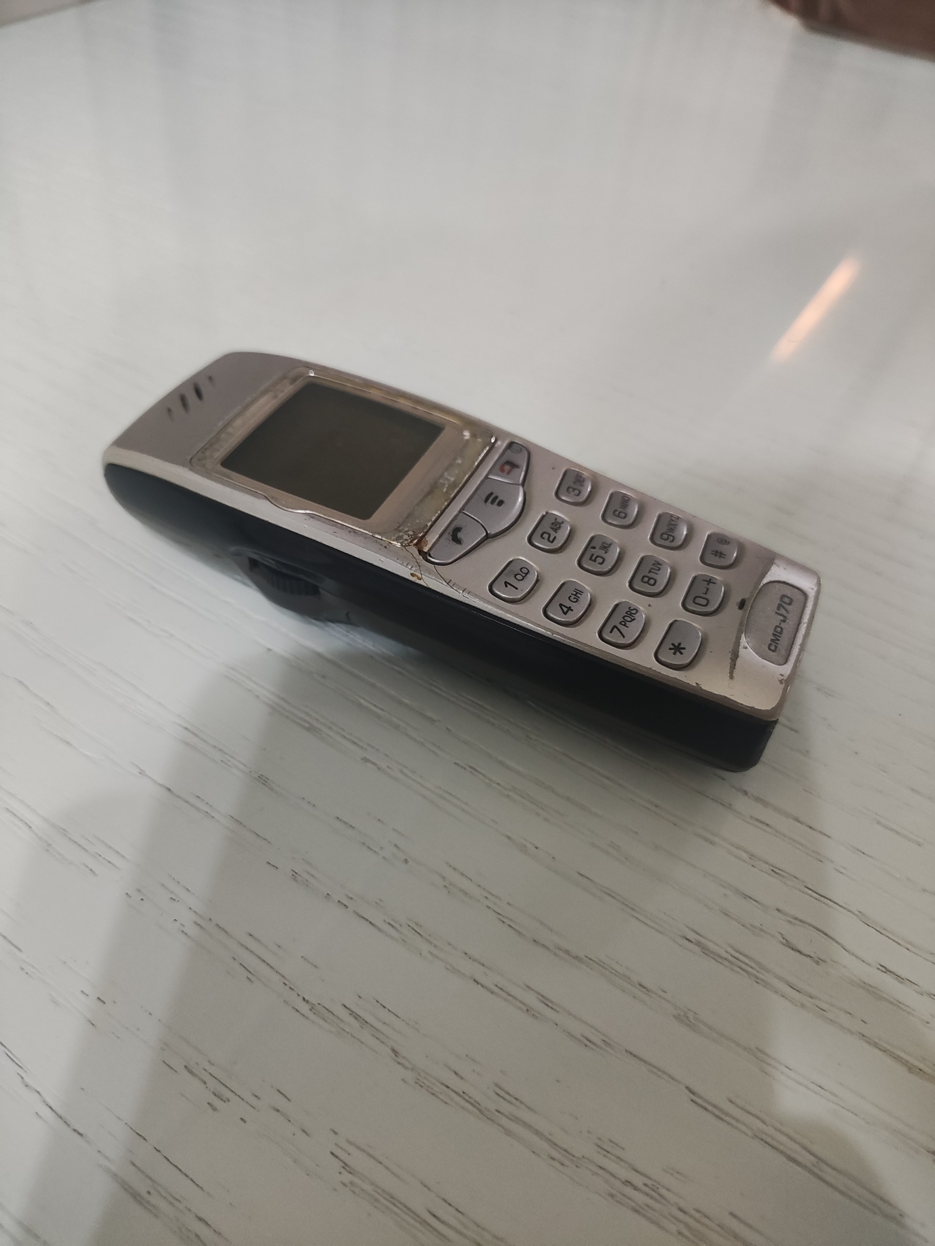گوشی موبایل سونی j70