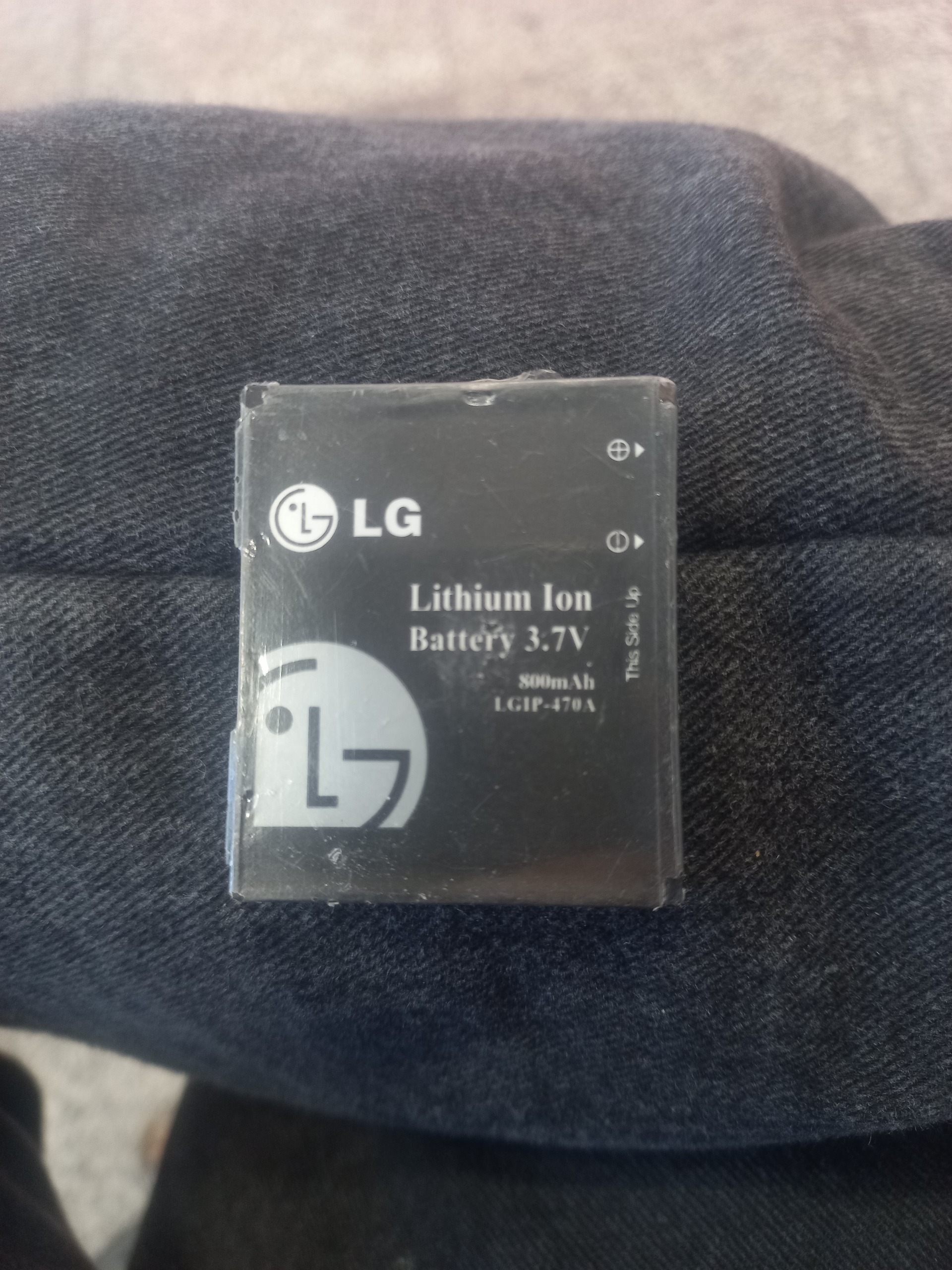 باتری LG مدل lithium lon 3.7v LGIP-470A