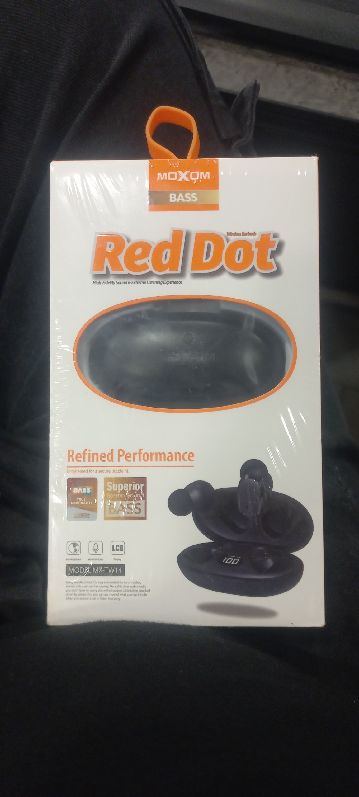 ایرپاد مدل red dot mx-TW14 برند MOXOM