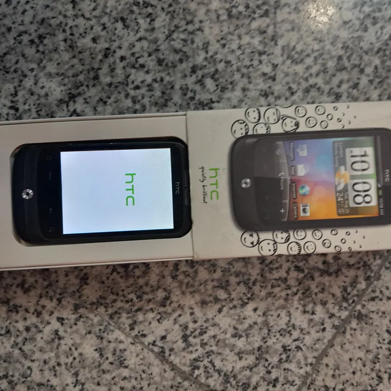 گوشی موبایل HTC