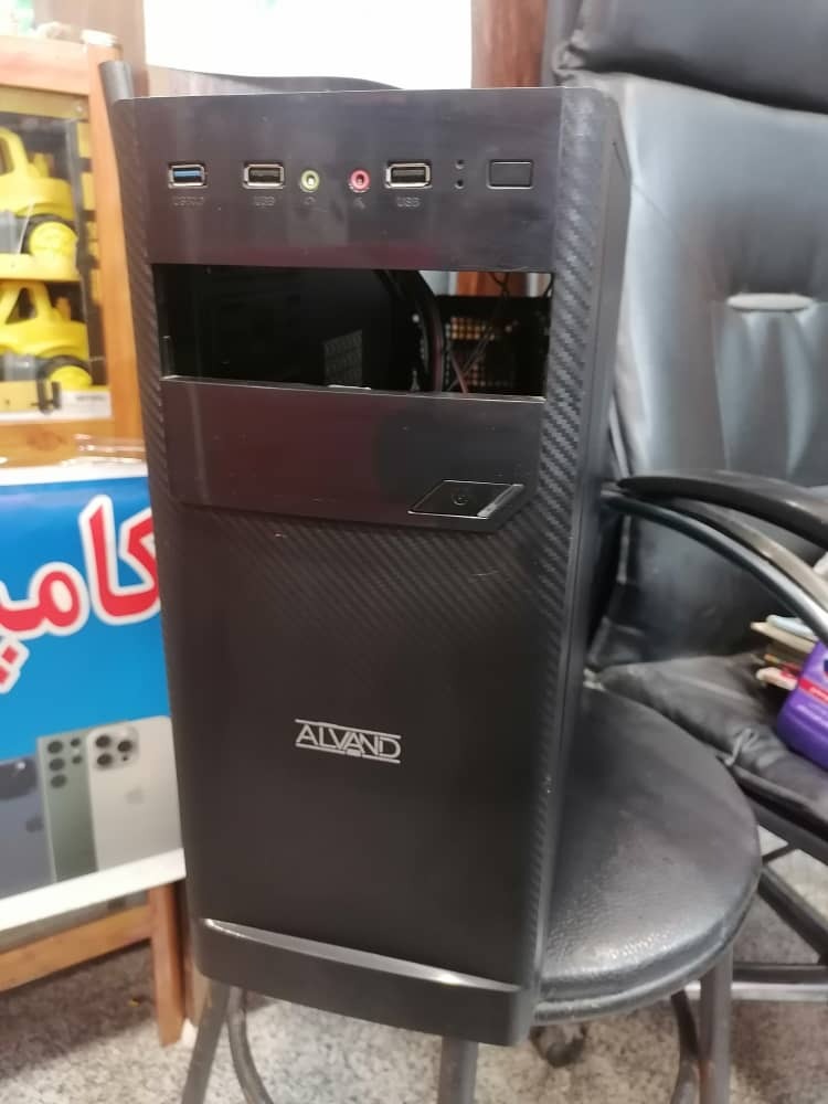 کیس کامپیوتر رنگ مشکی