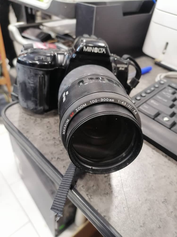 دوربین عکاسی مینولتا