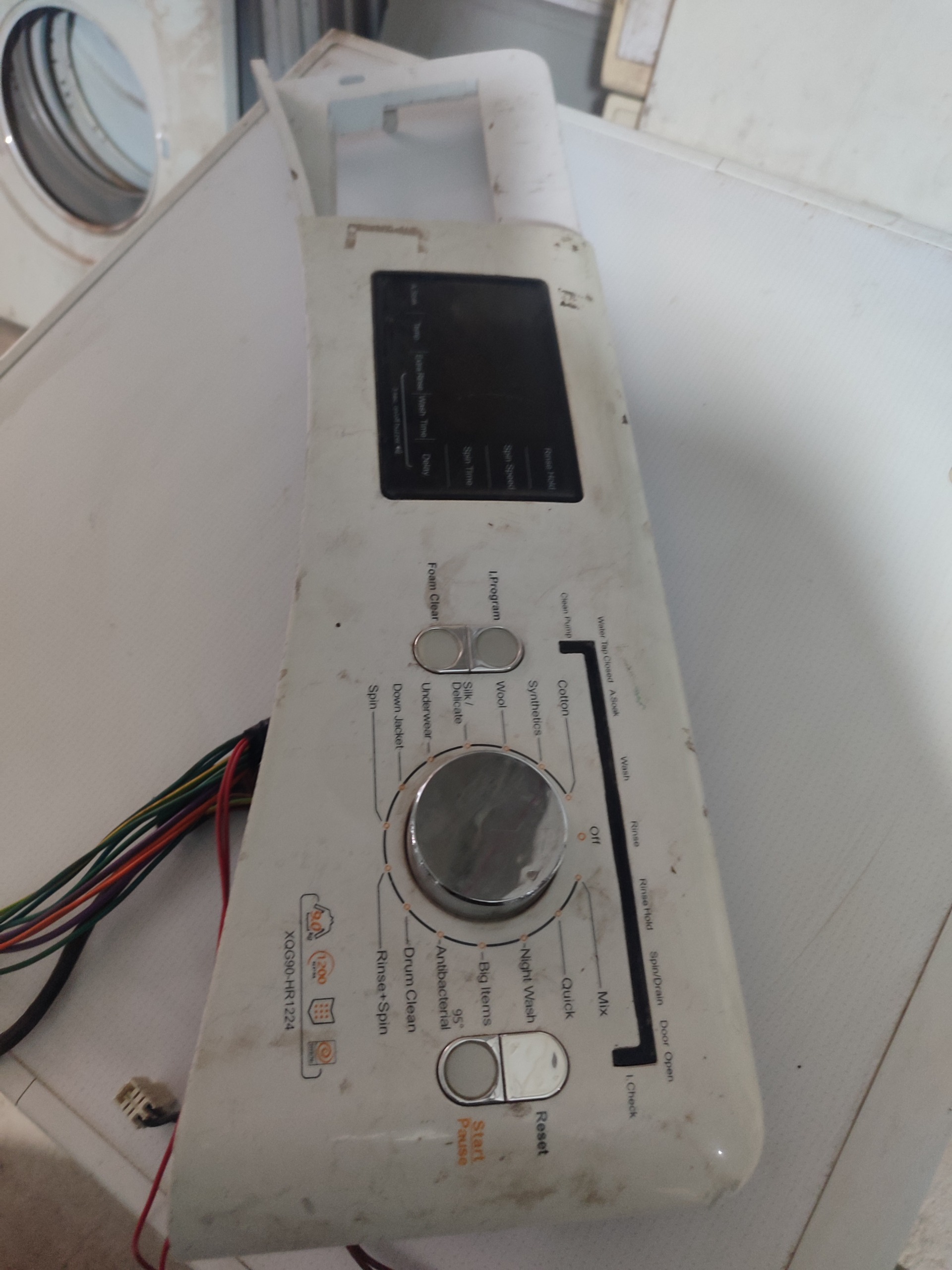 پنل تاچ لباسشویی هایسنس به همراه برد نمایشگر