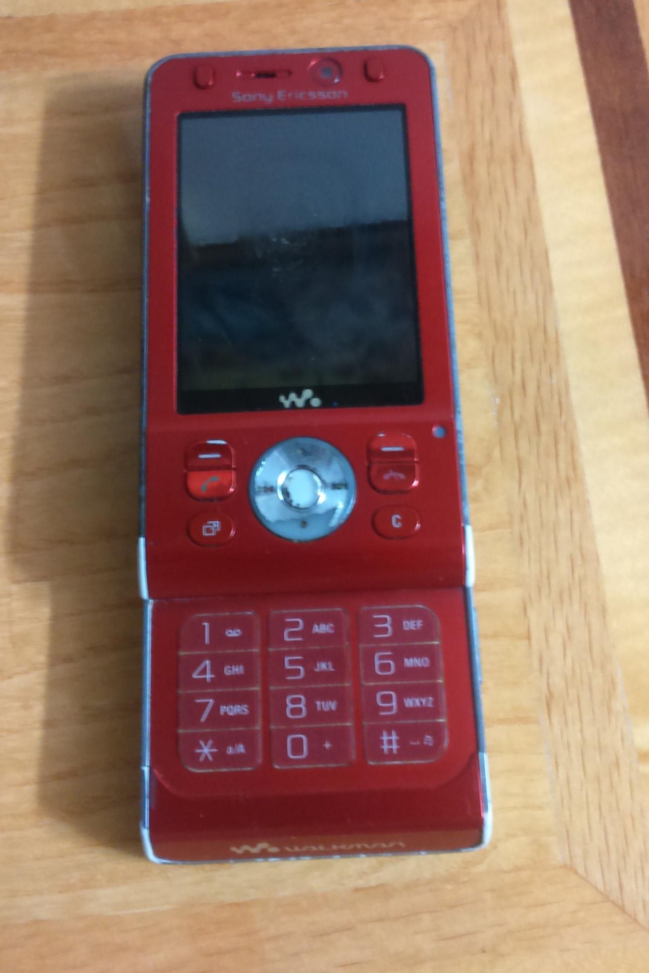 سونی اریکسون W910i توضیحات دارد