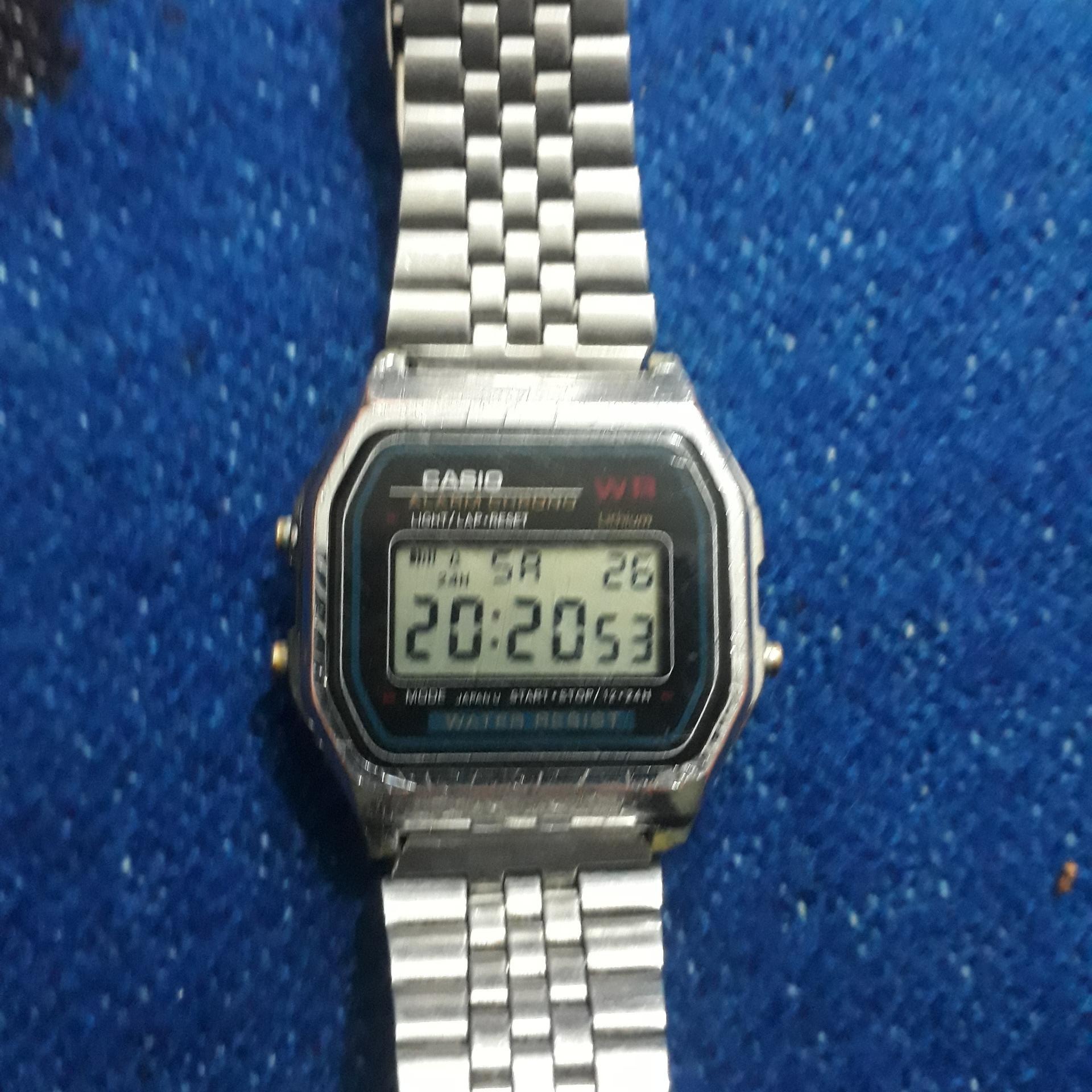 ساعت مچی کامپیوتری کاسیو قدیمی