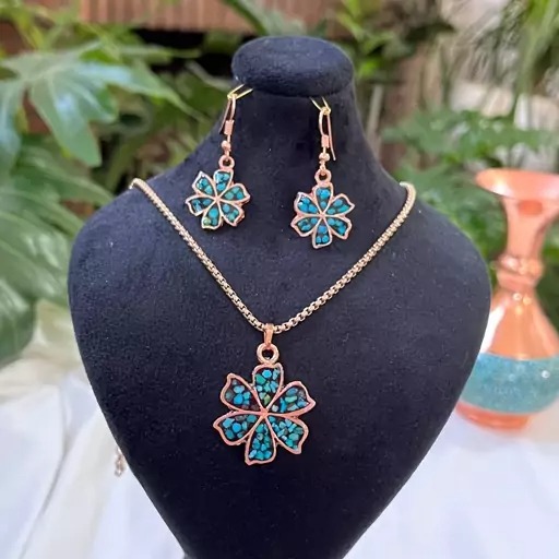 نیم ست گوشواره و گردنبند مسی فیروزه کوبی مدل شقایق