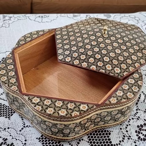 شکلات خوری خاتم کاری مدل پره وارو مشکی
