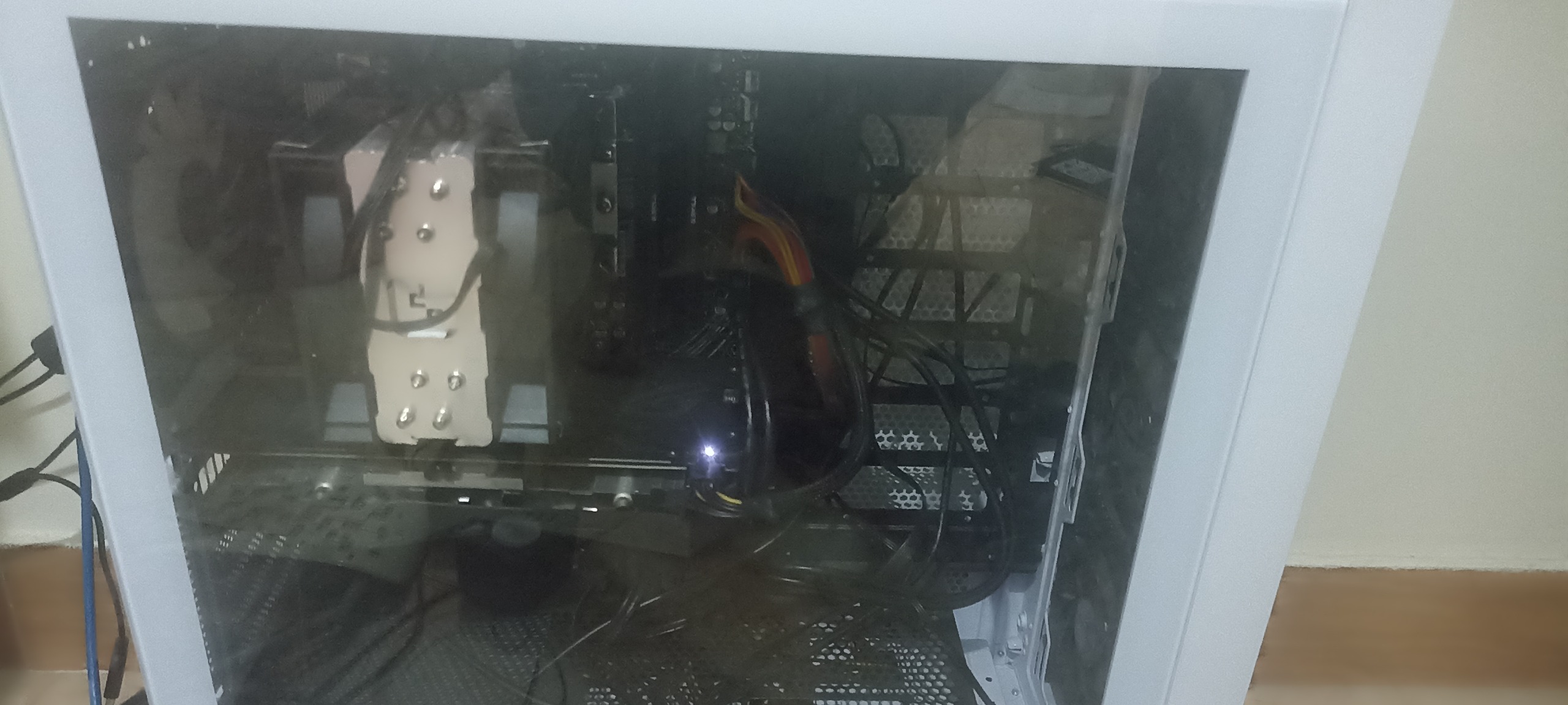 کامپیوتر DDr5 تقریباً نو فوری بخاطر چک