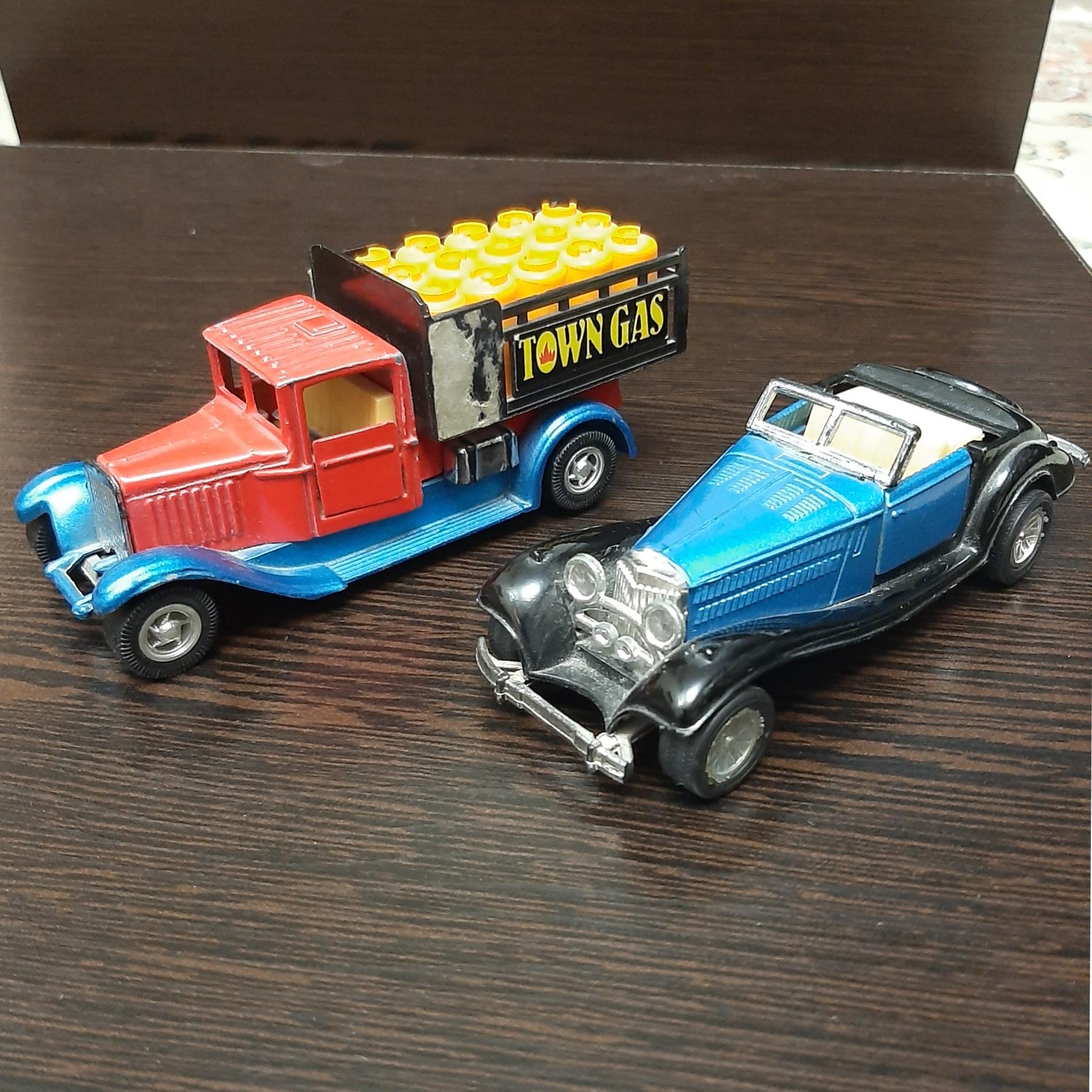 دو ماشین کلاسیک