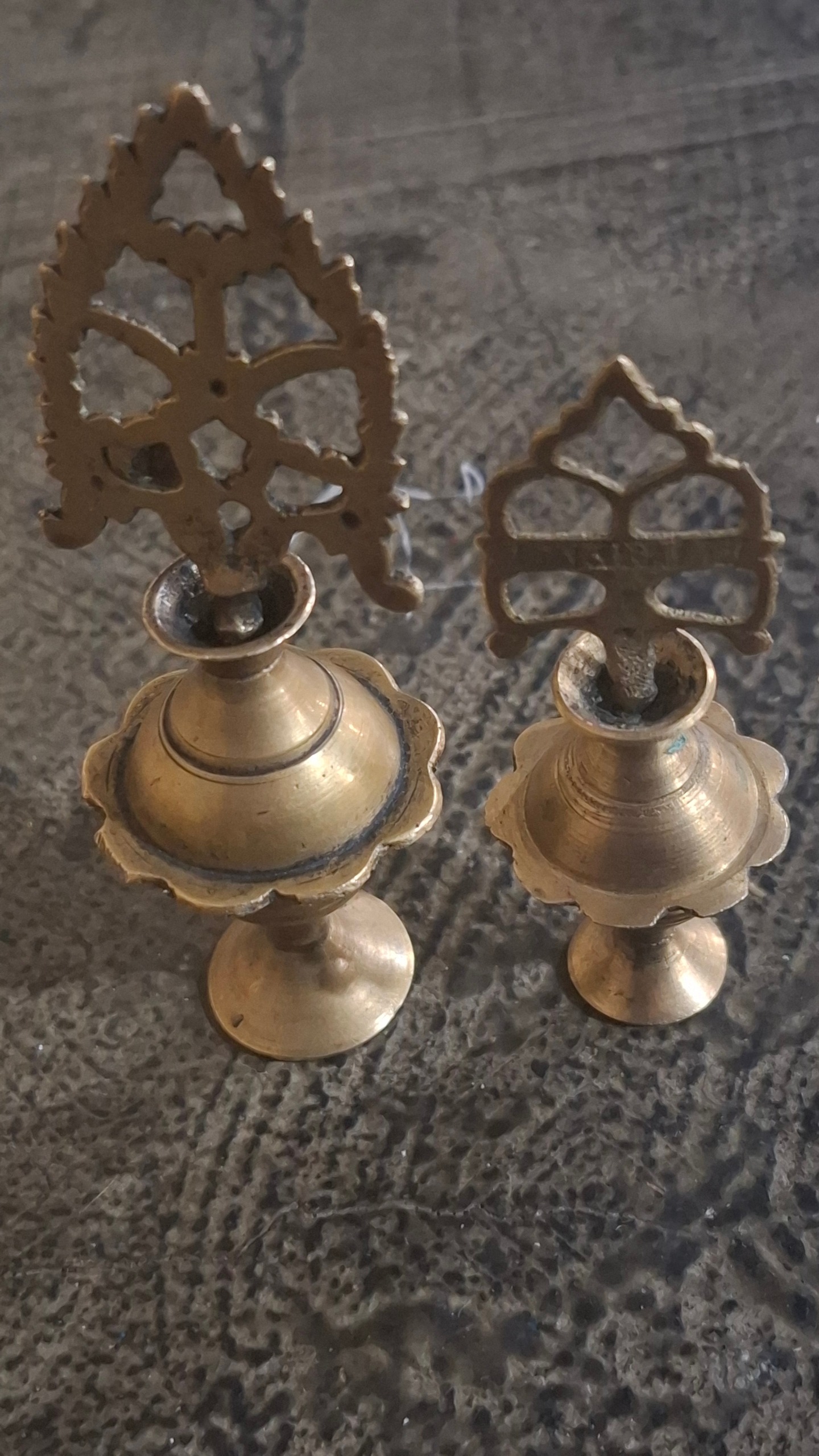 دوعدد سورمه دان پاکستانی