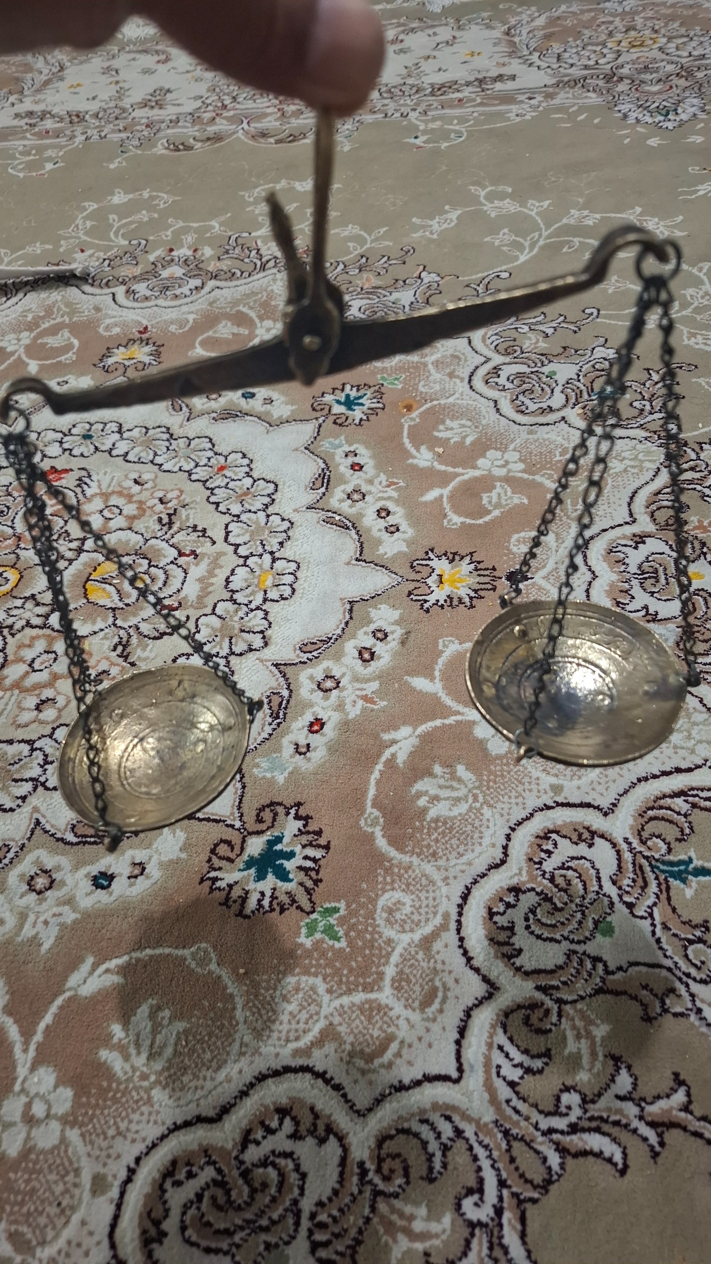 ترازوی برنجی قاجاری