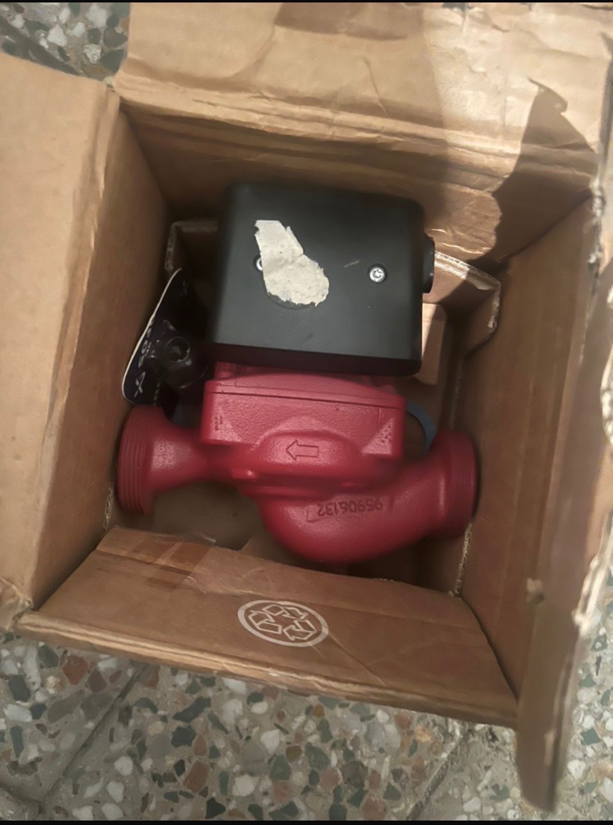 پمپ شوفاژ گراندفوس