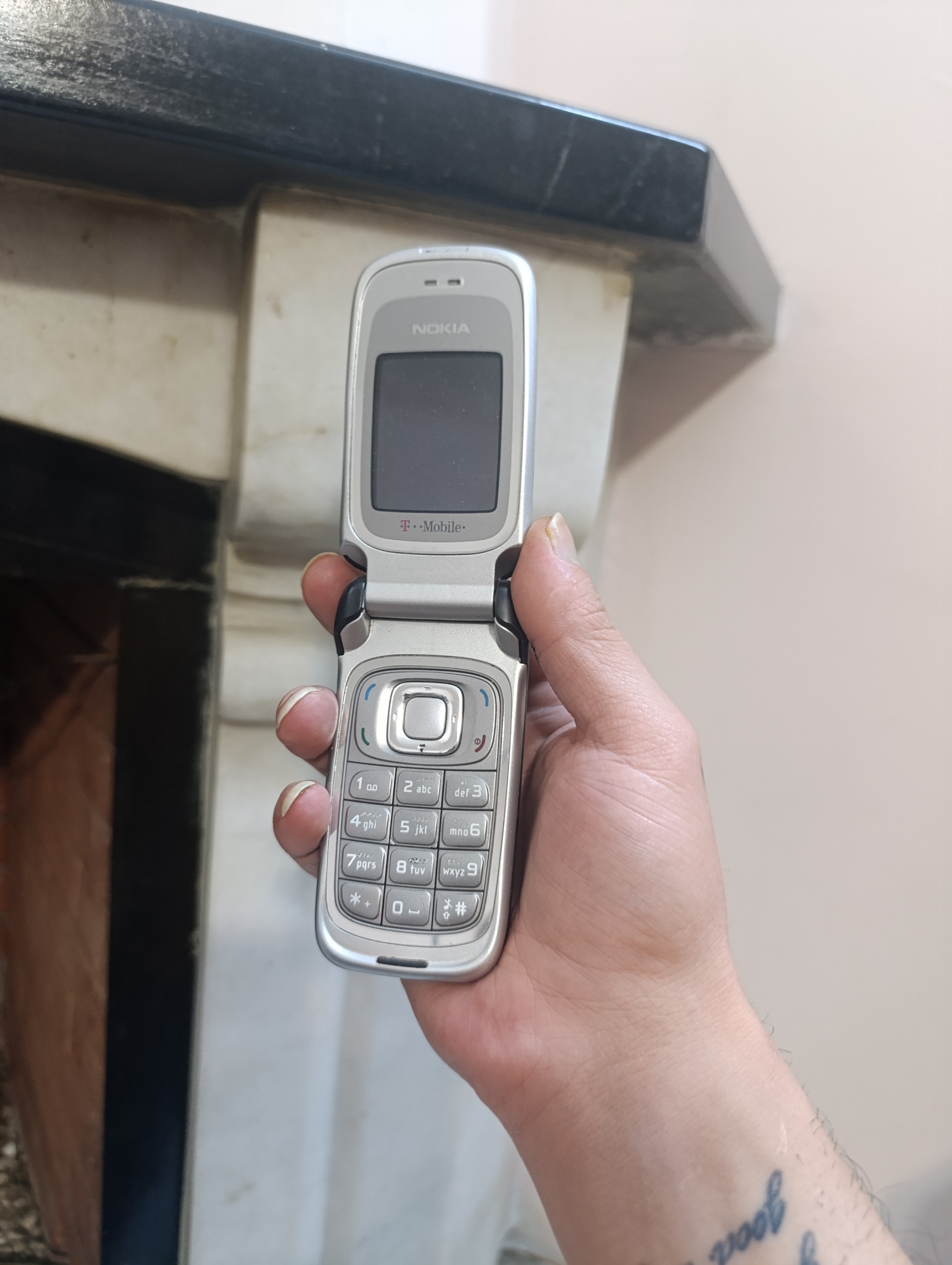 سوپرگوشی6085نوکیافول بکرو عطیقه وباتری وشارژراصل