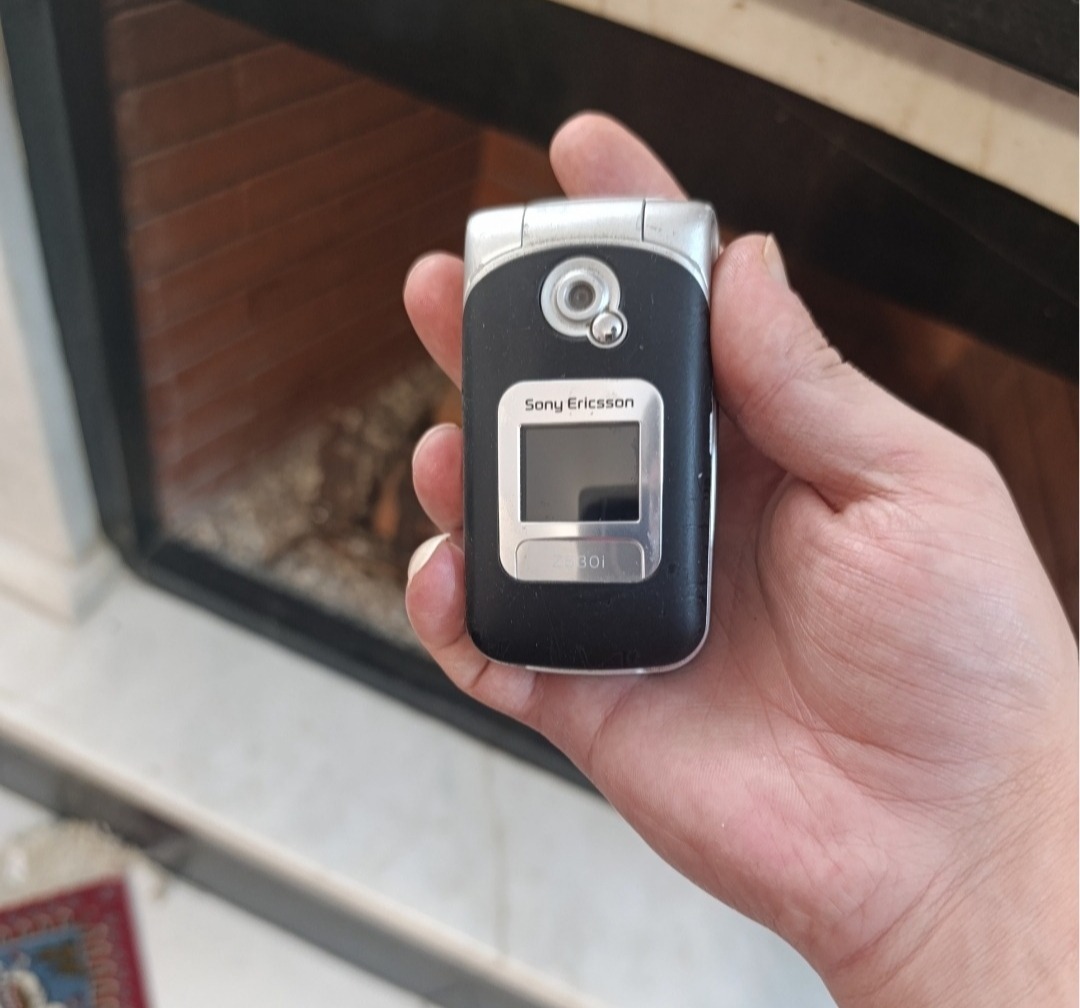 گوشیz530iسونی اریکسون فول فابریک با متعلقات