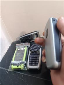 مزایده2گوشی2600نوکیاباقاب