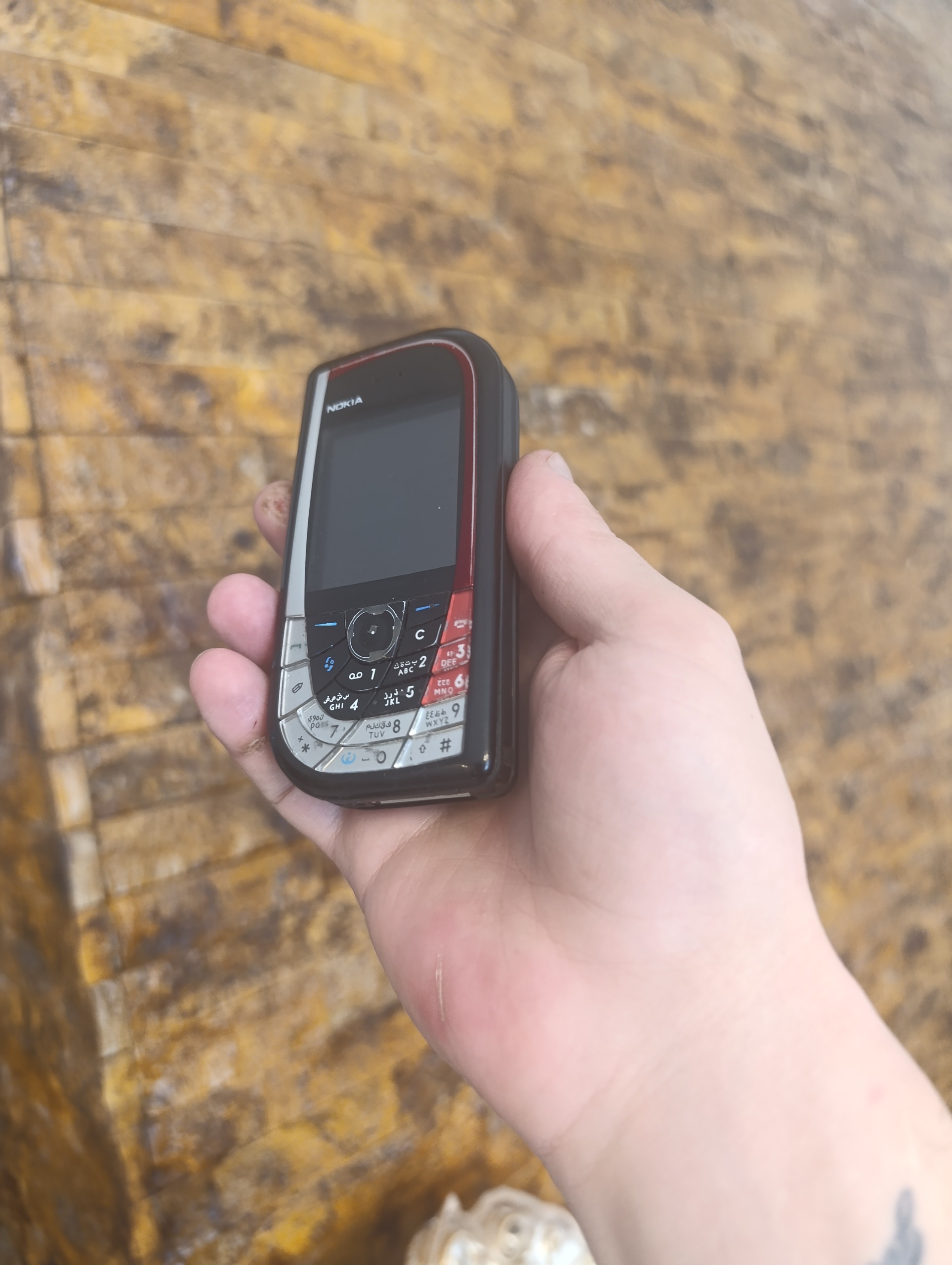 مزایده فاخرسوووپرگوشی7610نوکیافابریک وبدون مشابه