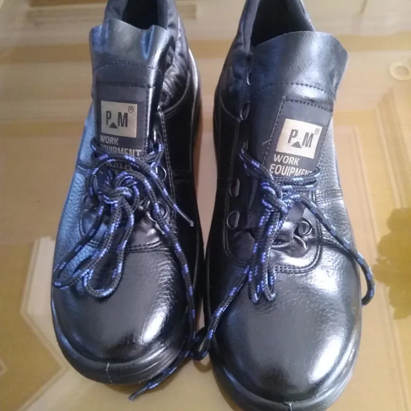 کفش ایمنی پنجه فلزی