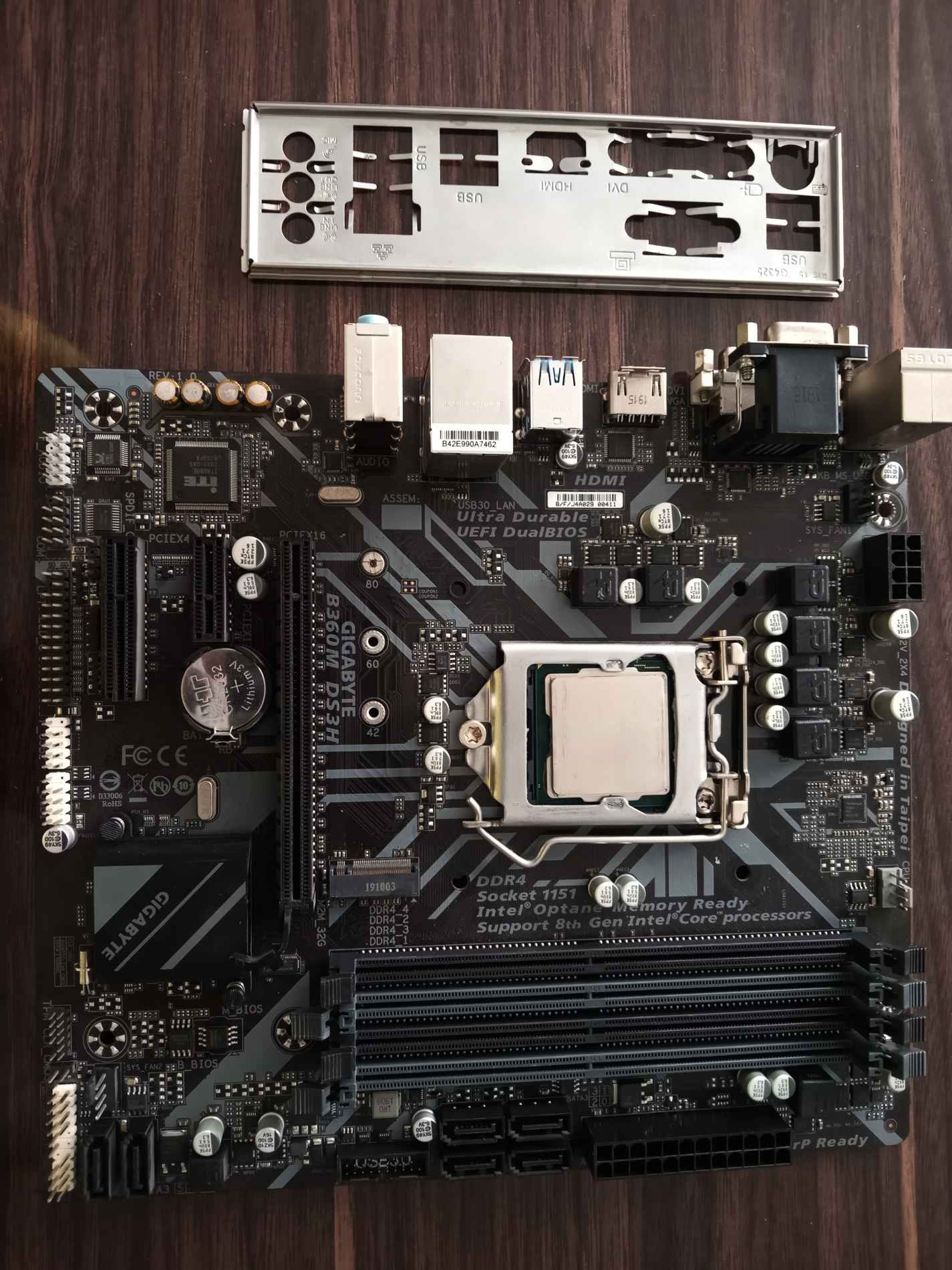 GA-B360M-DS3H , CPU i5-9600K