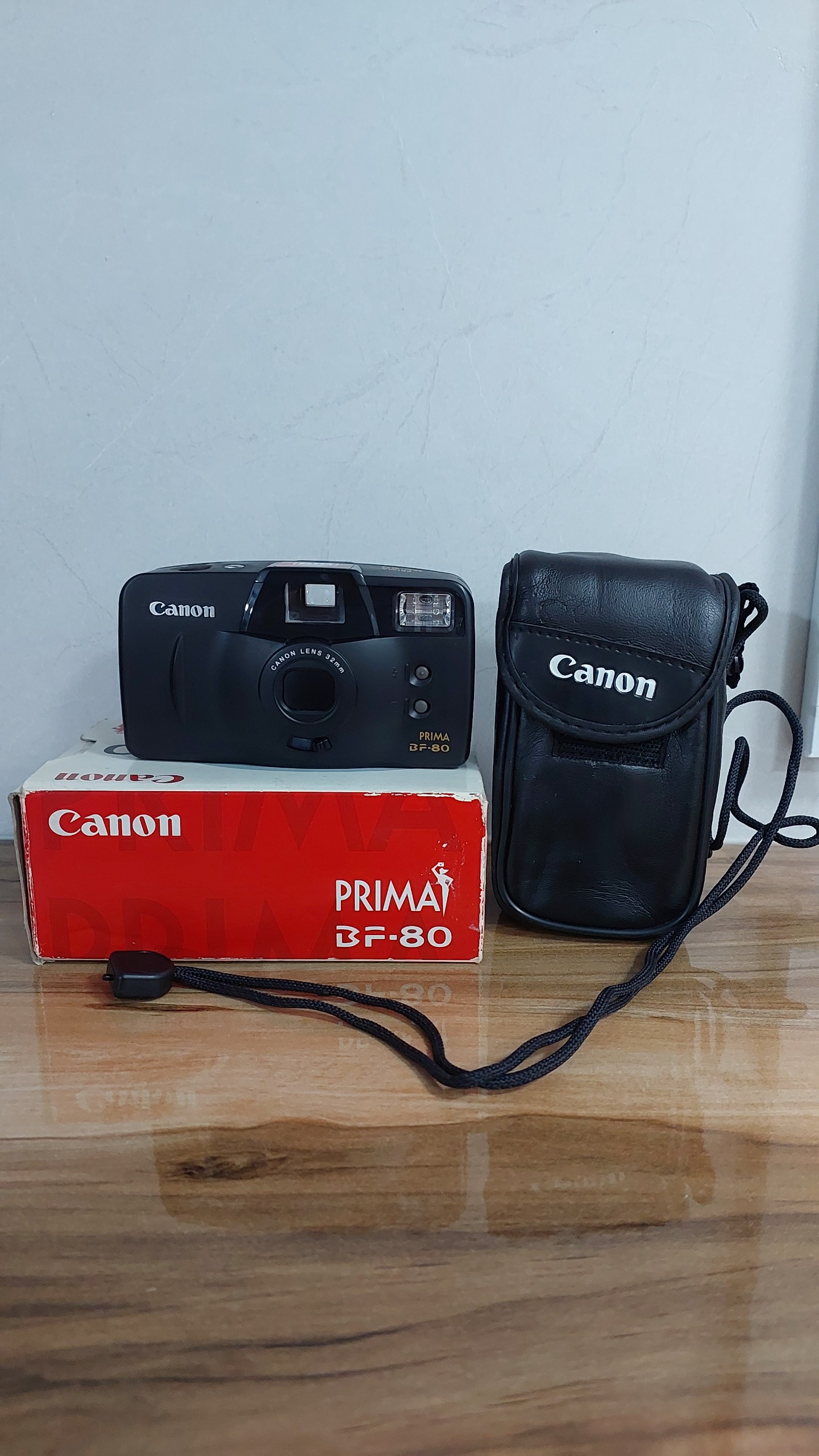دوربین عکاسی کنن bf-80 با جعبه کلکسیونی