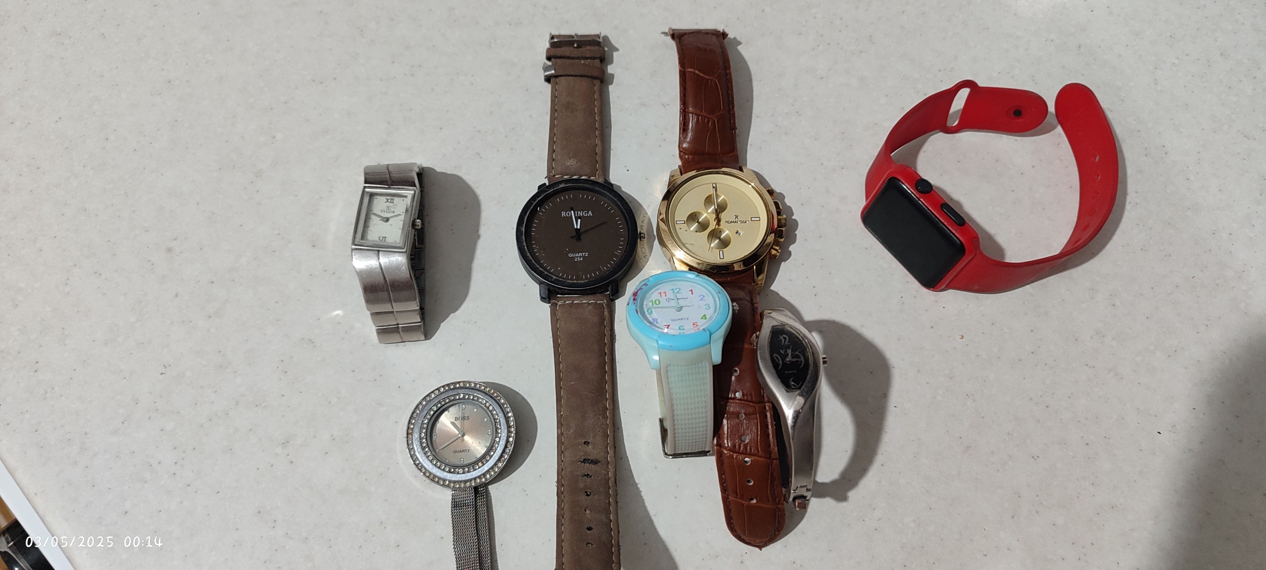 تعدادی ساعت مچی(توضیحات دارد)ارسال رایگان