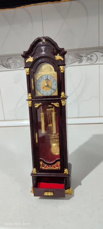 ساعت رومیزی زیبا (ارسال رایگان)