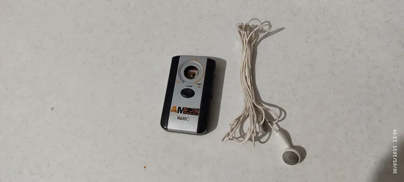 رادیو جیبی(توضیحات دارد)