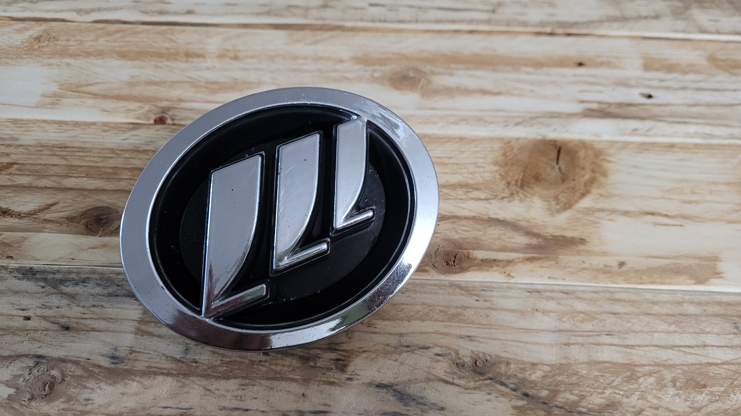 آرم جلو لیفان 620