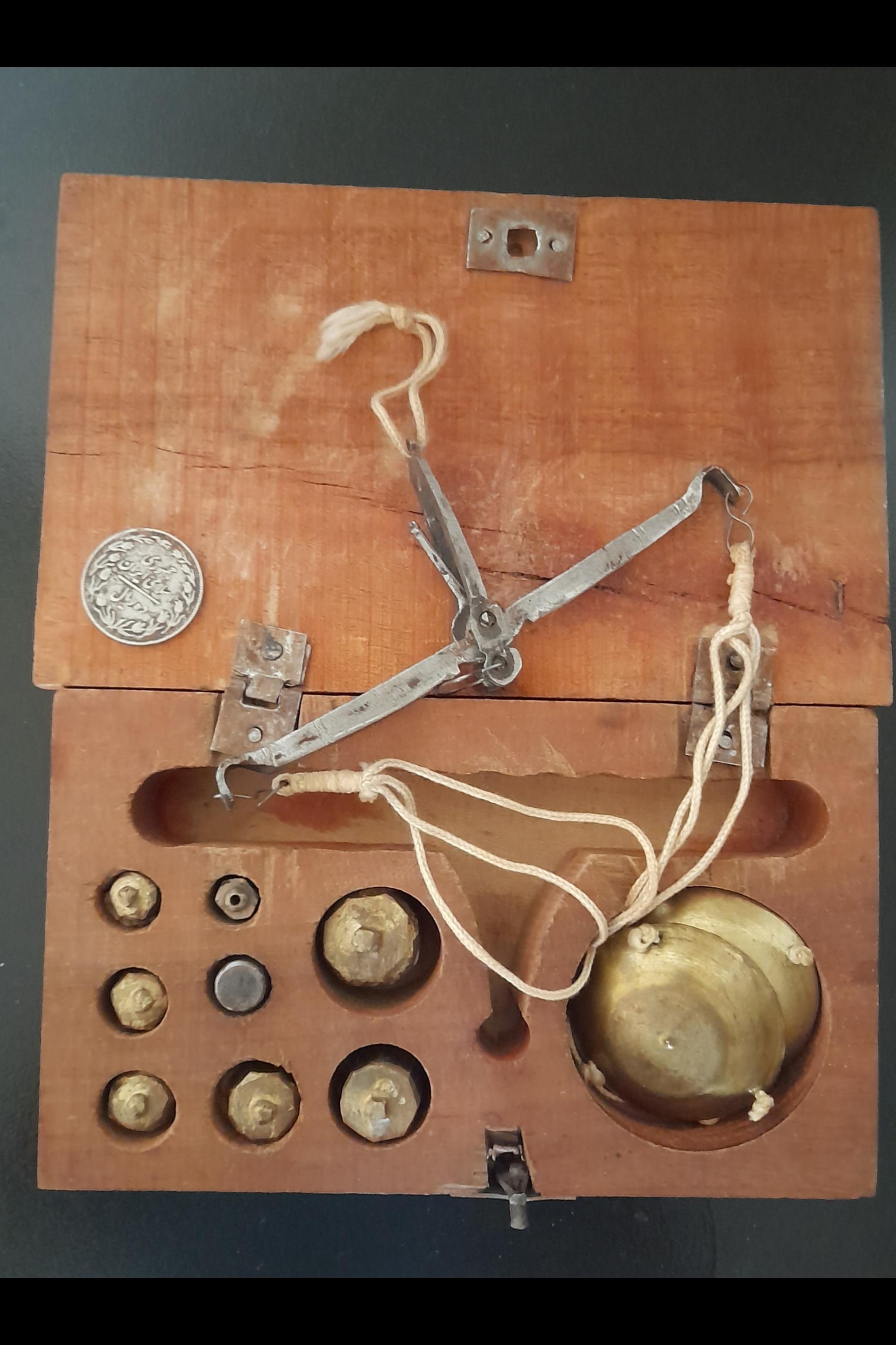ترازوی زرگری قجری  آنتیک
