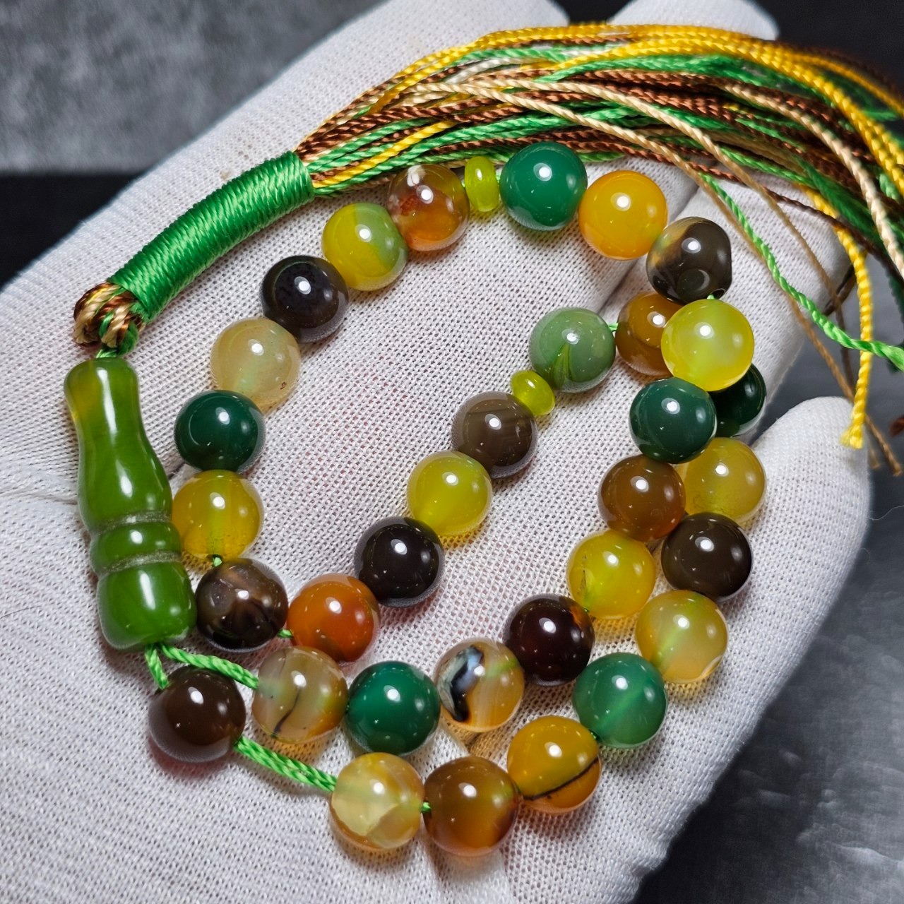 تسبیح 33 دانه عقیق سبز زرد معدنی کد 10471