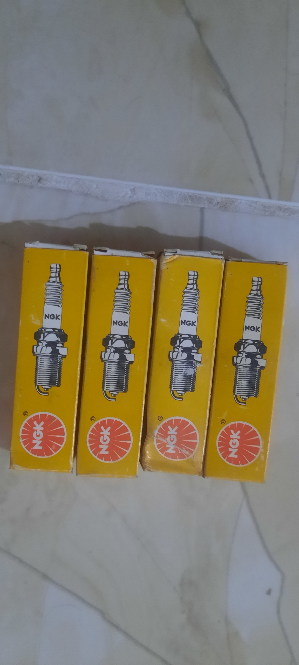 شمع NGK ژاپن