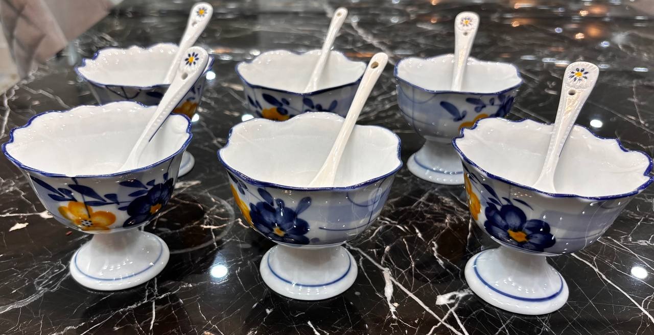 بستنی خوری گل پنبه ای
