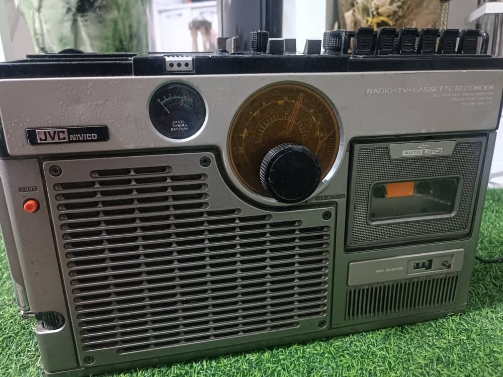 رادیو ضبط قدیمی جی وی سی