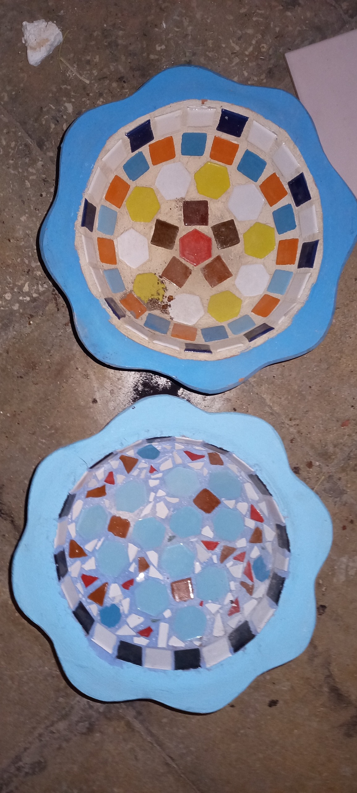 حوضچه ماهی گلی