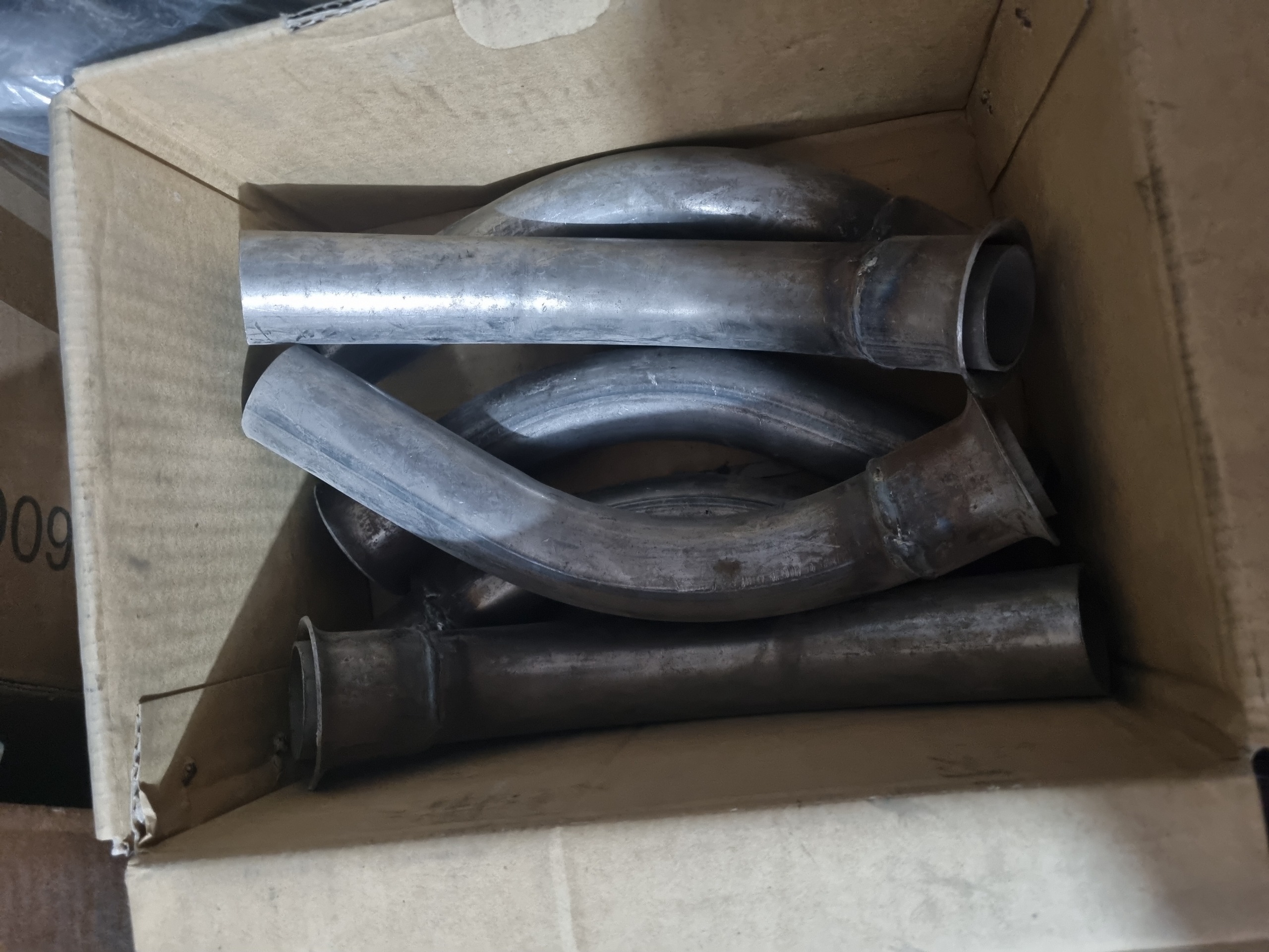 گلو اگزوز پیکان دولوکس