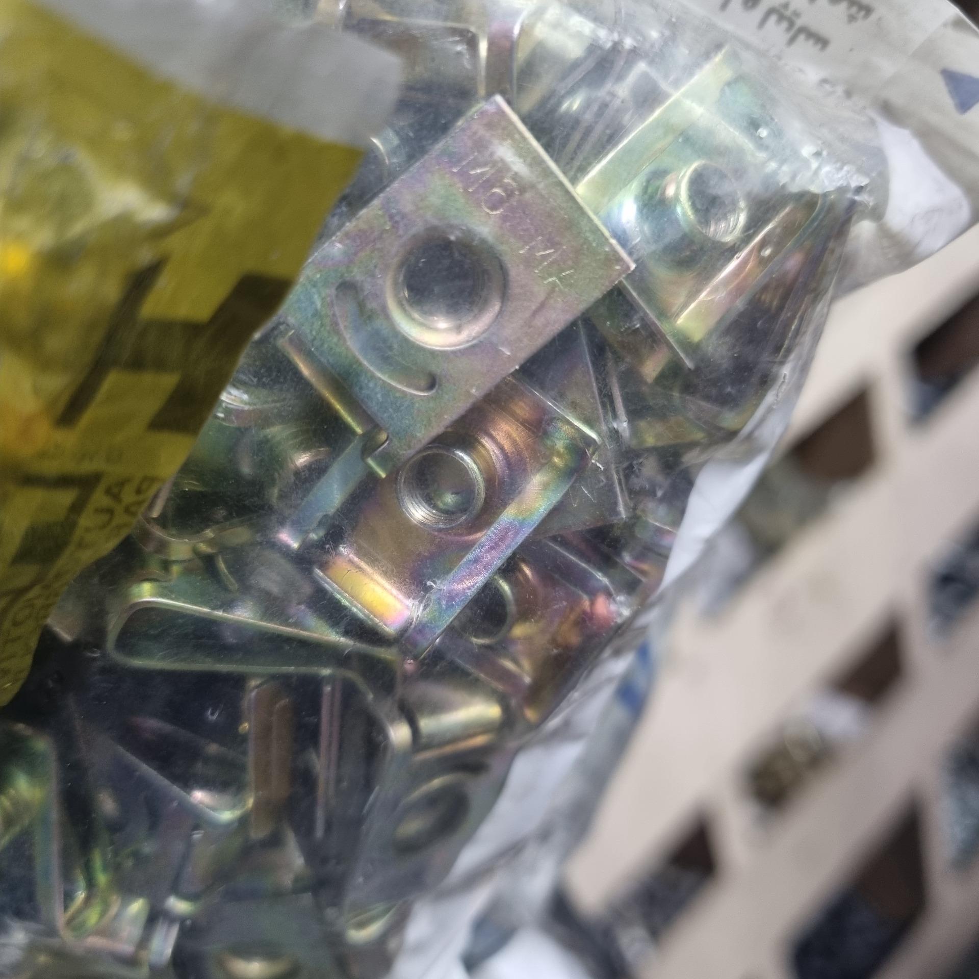 خار پیچ شماره 6 پنج عددی