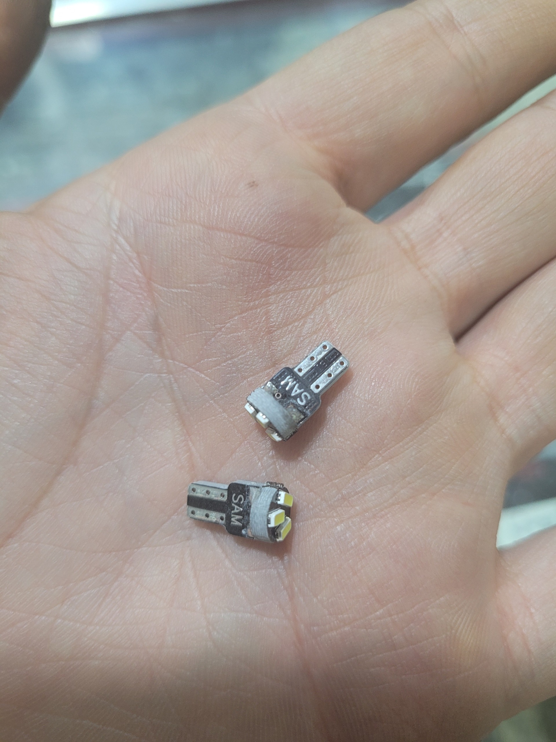 لامپ smd سایز کوچک رنگ آبی