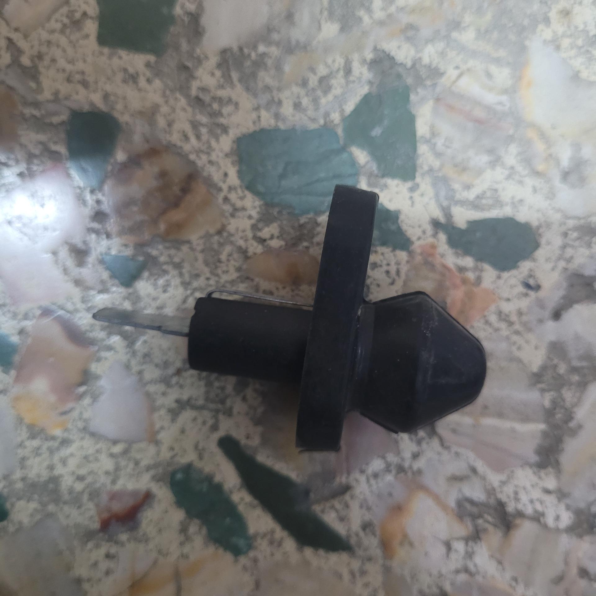 کلید لادری دربهای جلو تیبا و کوییک و تیبا2