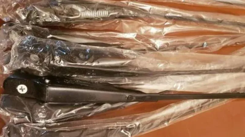 پایه برف پاک کن پیکان کاربراتوری پیچی