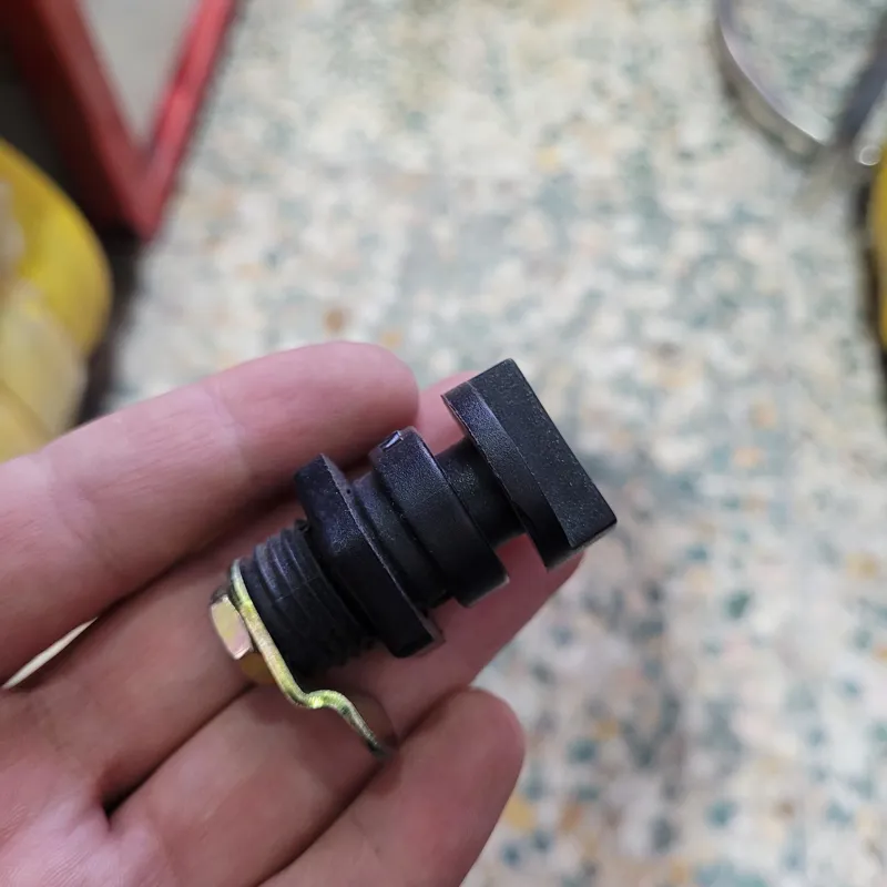 قفل داشبورد پیکان