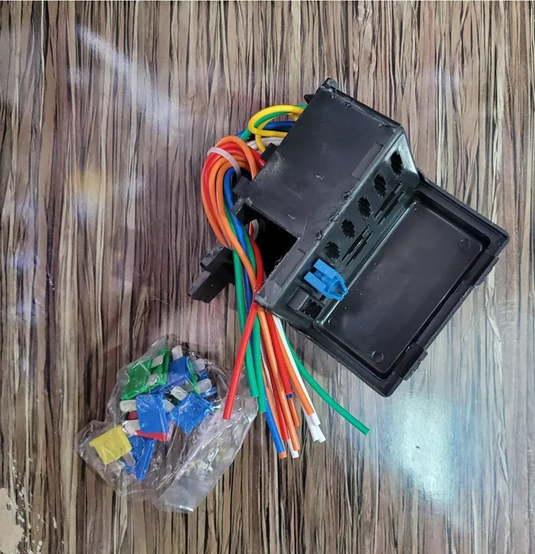 جعبه فیوز پیکان کامل به همراه فیوز