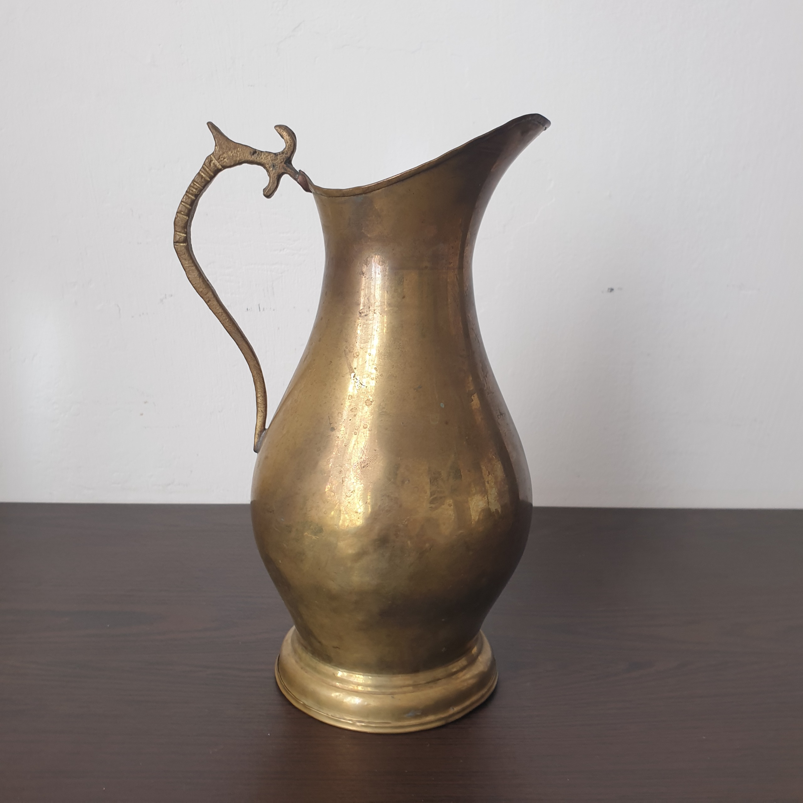 پارچ برنجی قدیمی خوش فرم آنتیک