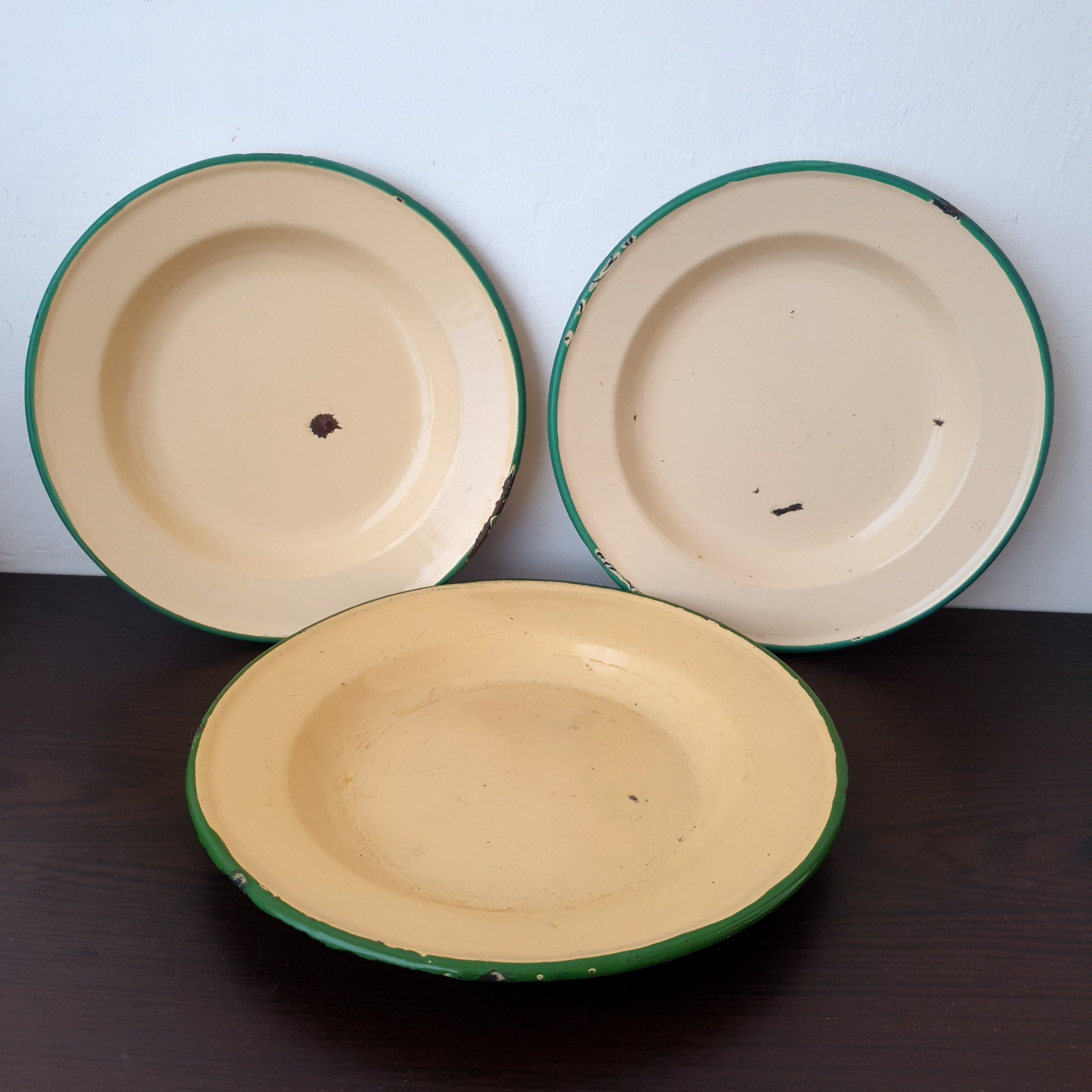 سه عدد بشقاب لعابی قدیمی جینگو