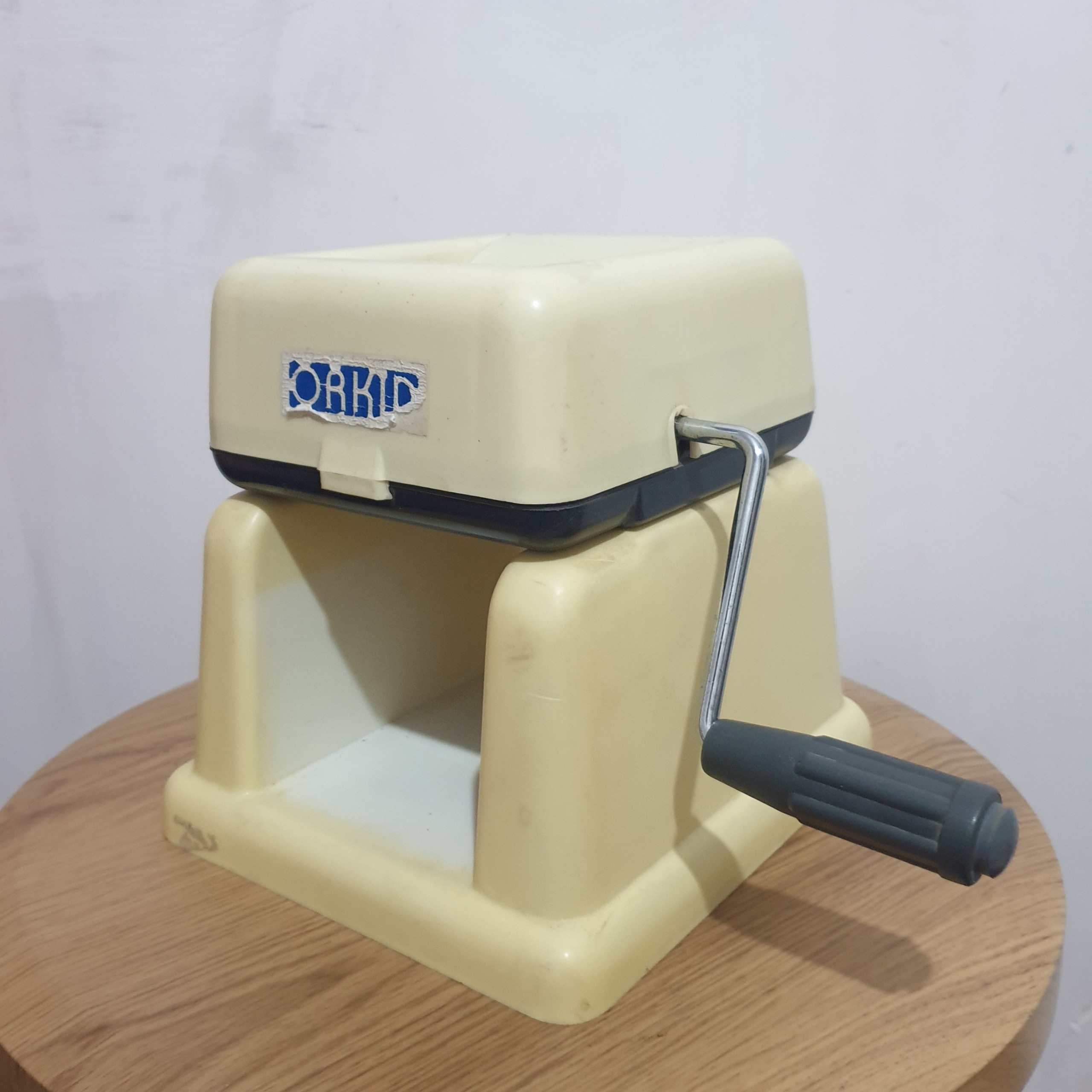 دستگاه رشته بری یا سبزی خرد کن