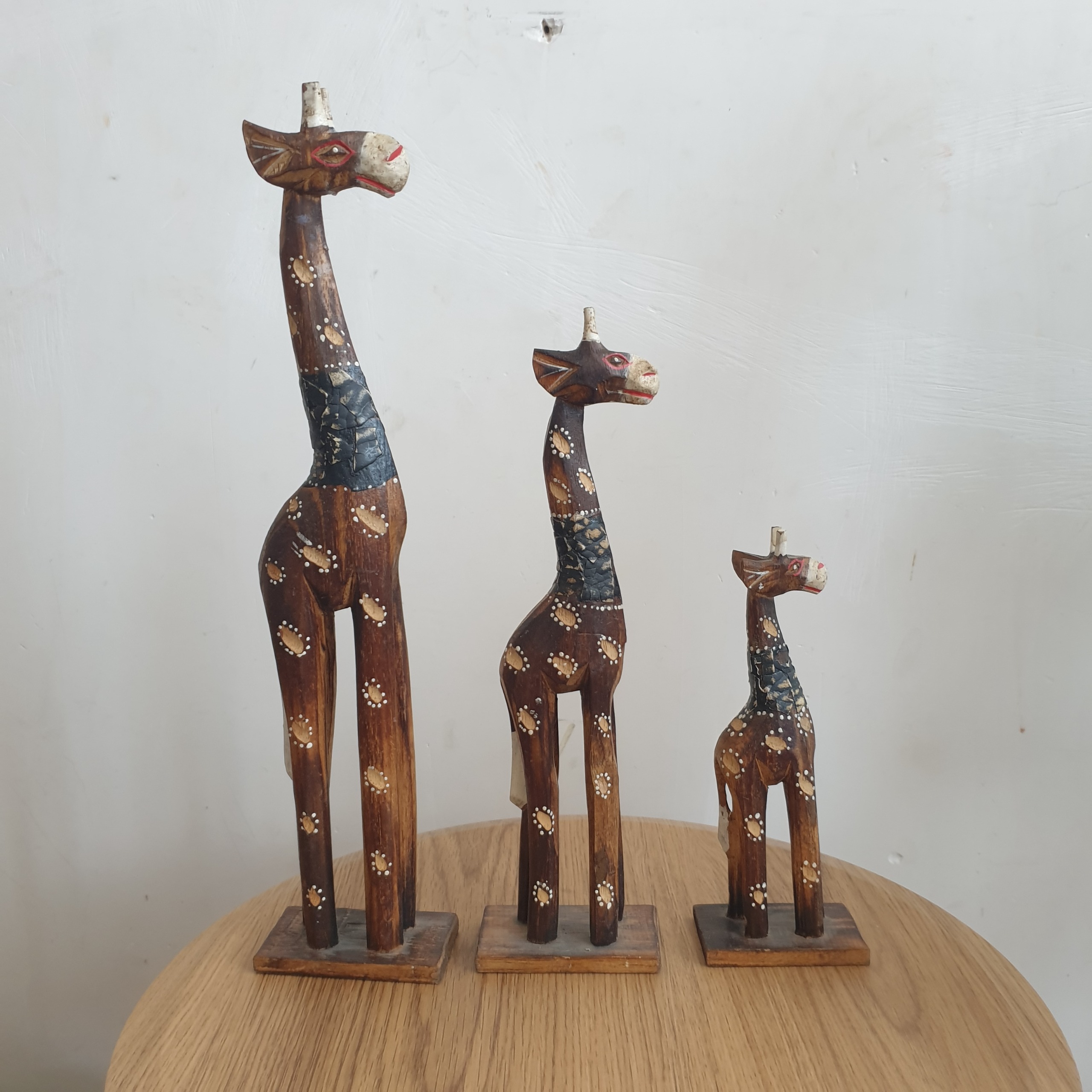 ست مجسمه های چوبی زرافه بامبو